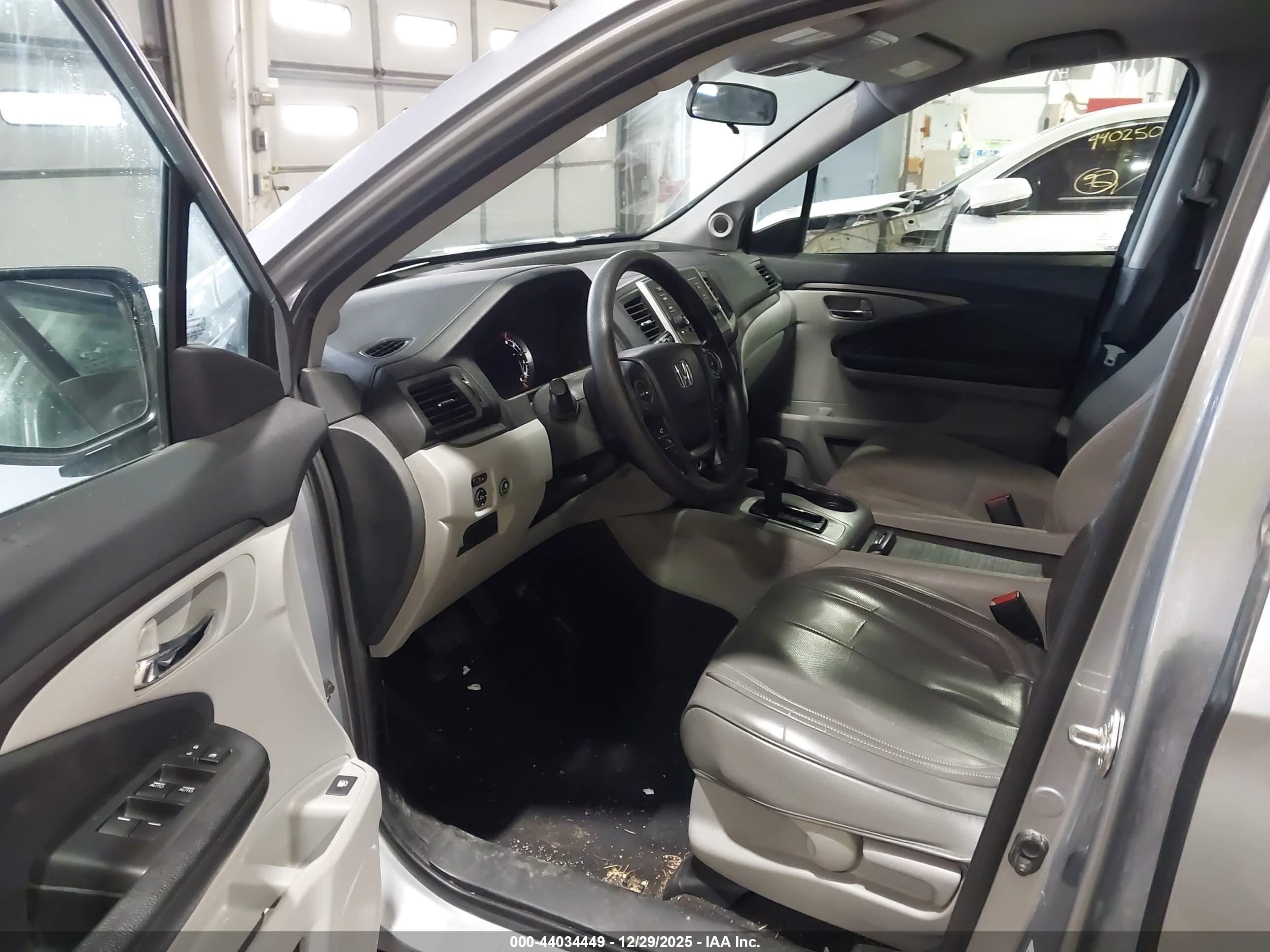 HONDA PILOT image 5