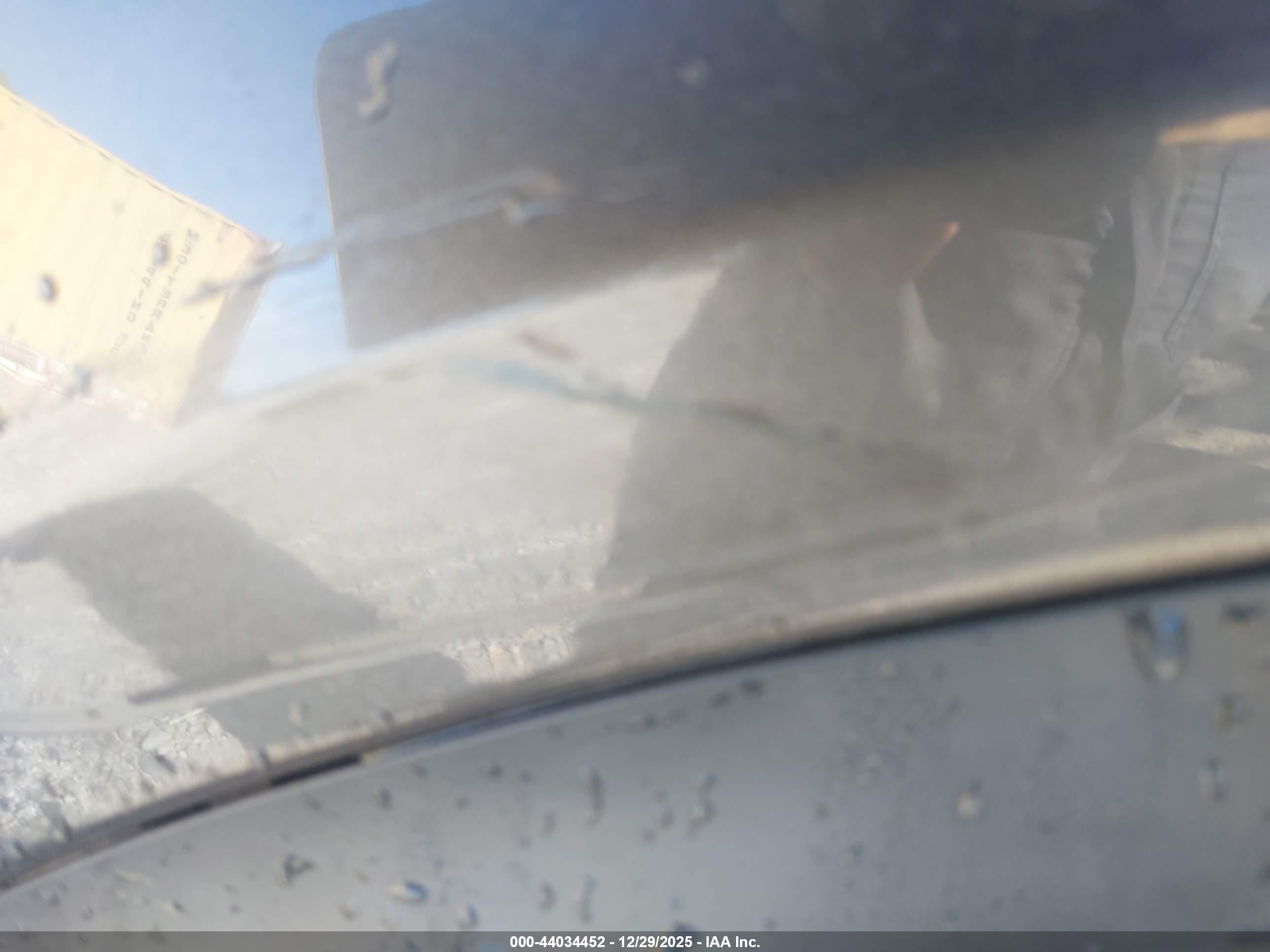 LAND ROVER image 6