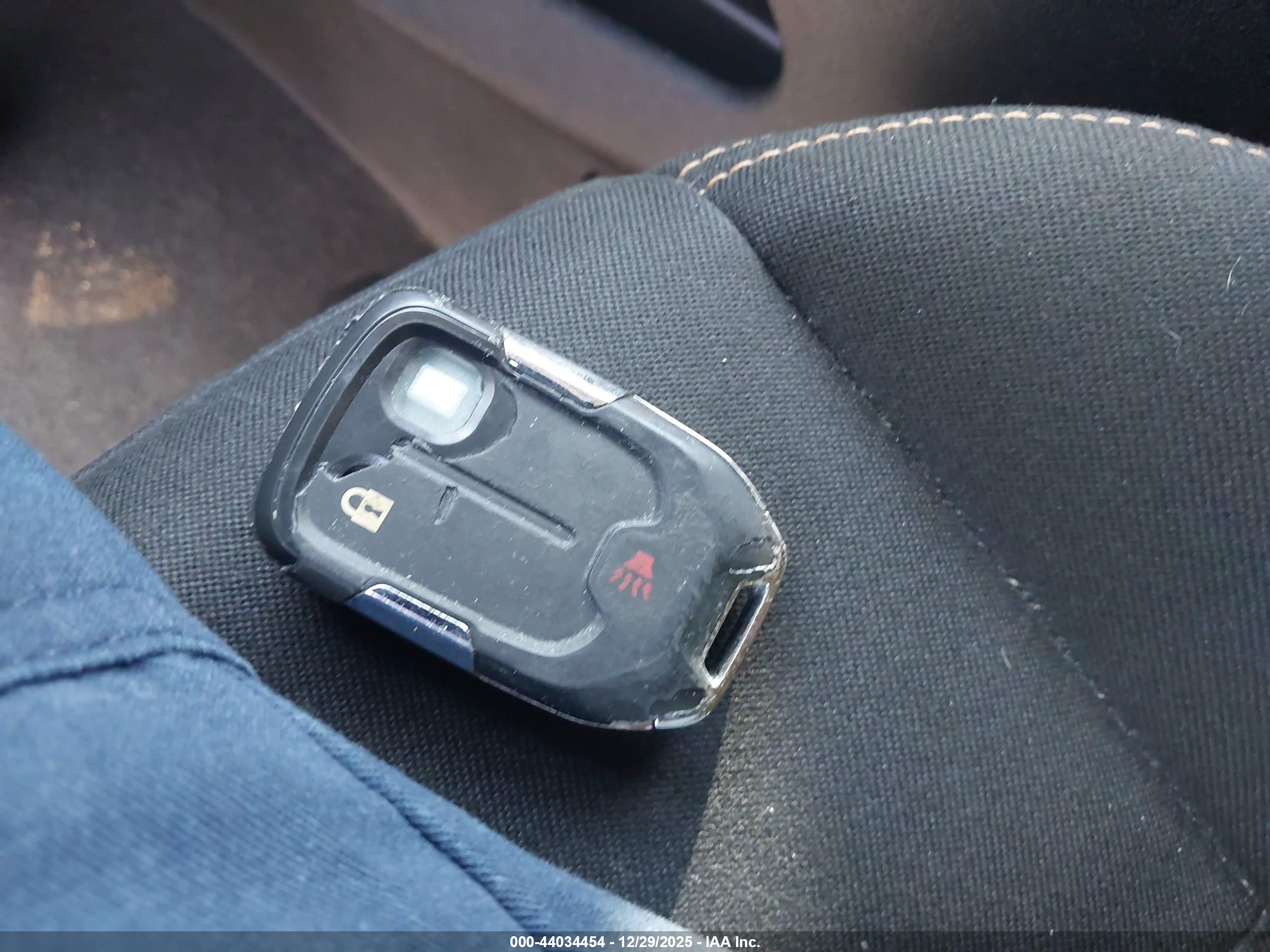 GMC TERRAIN image 11