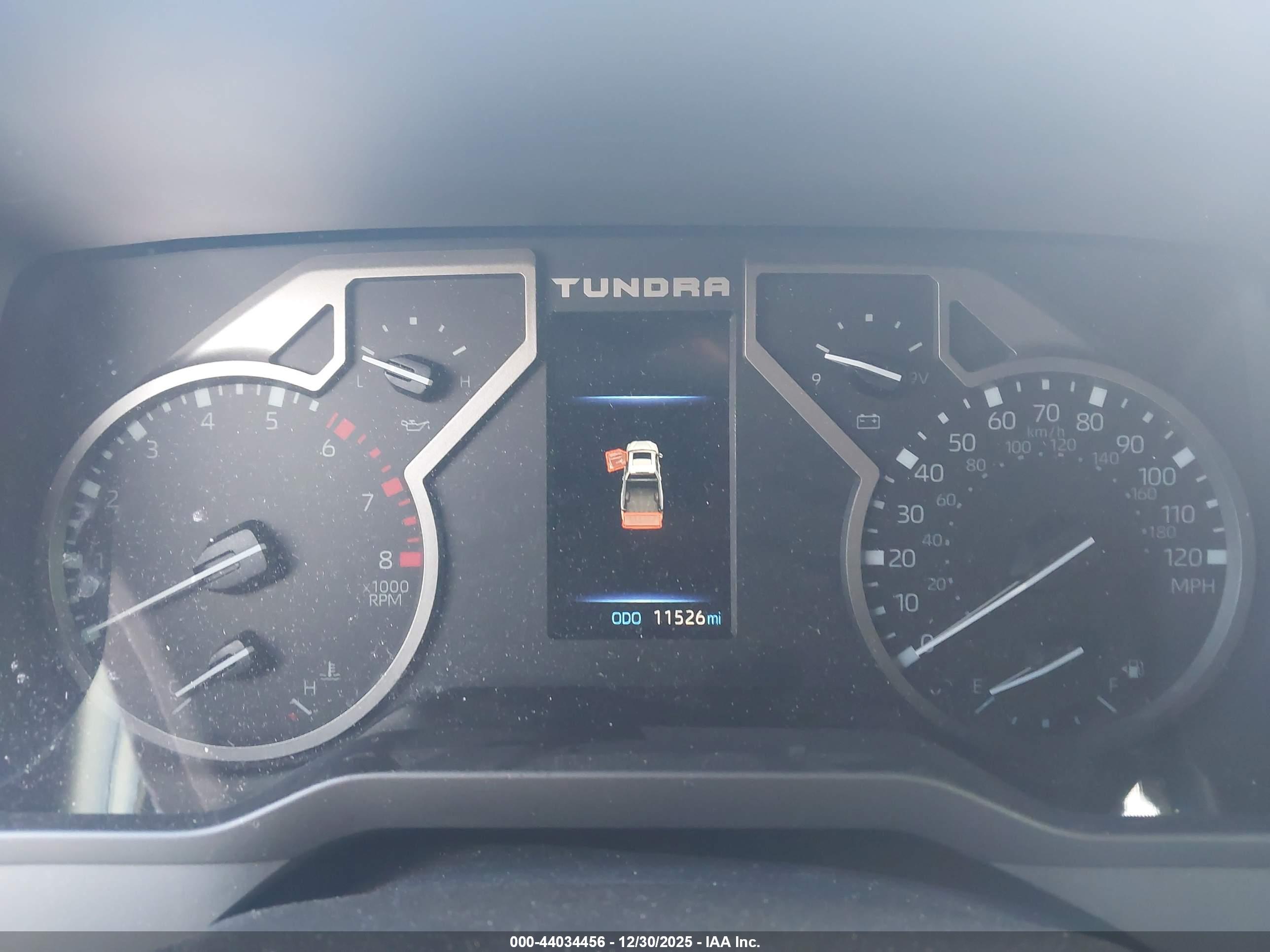 TOYOTA TUNDRA image 7