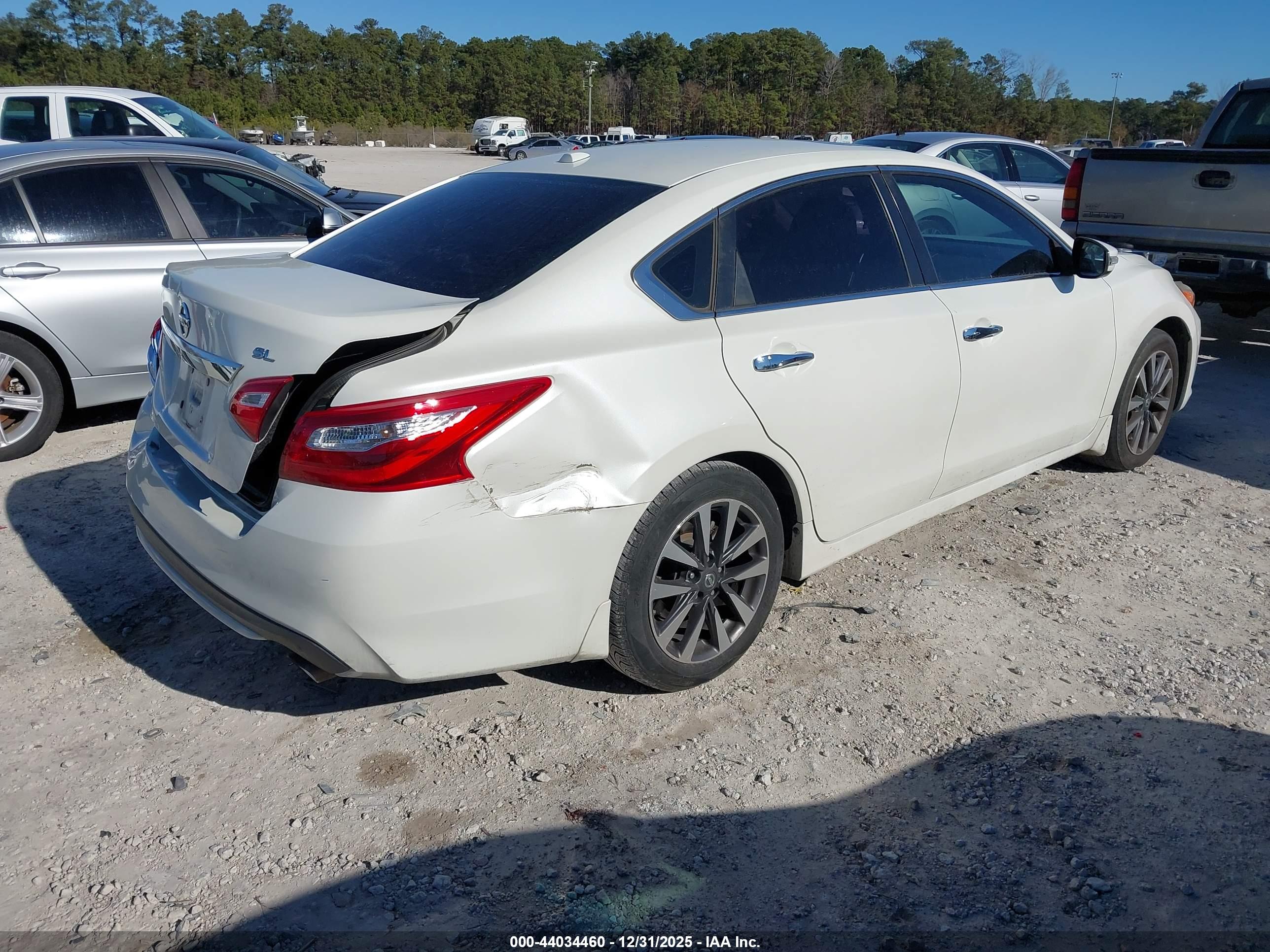 NISSAN ALTIMA image 4