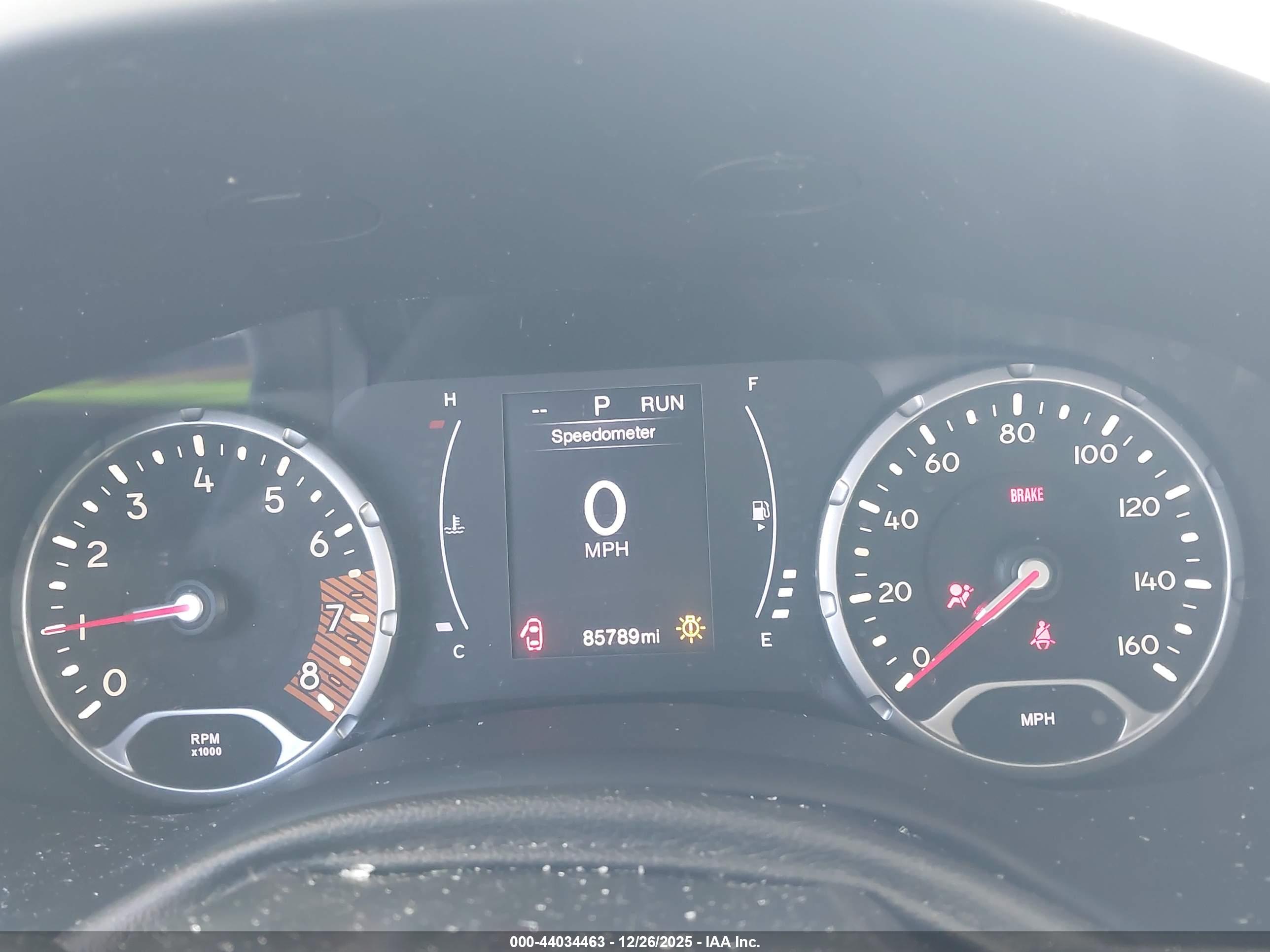 JEEP RENEGADE image 7