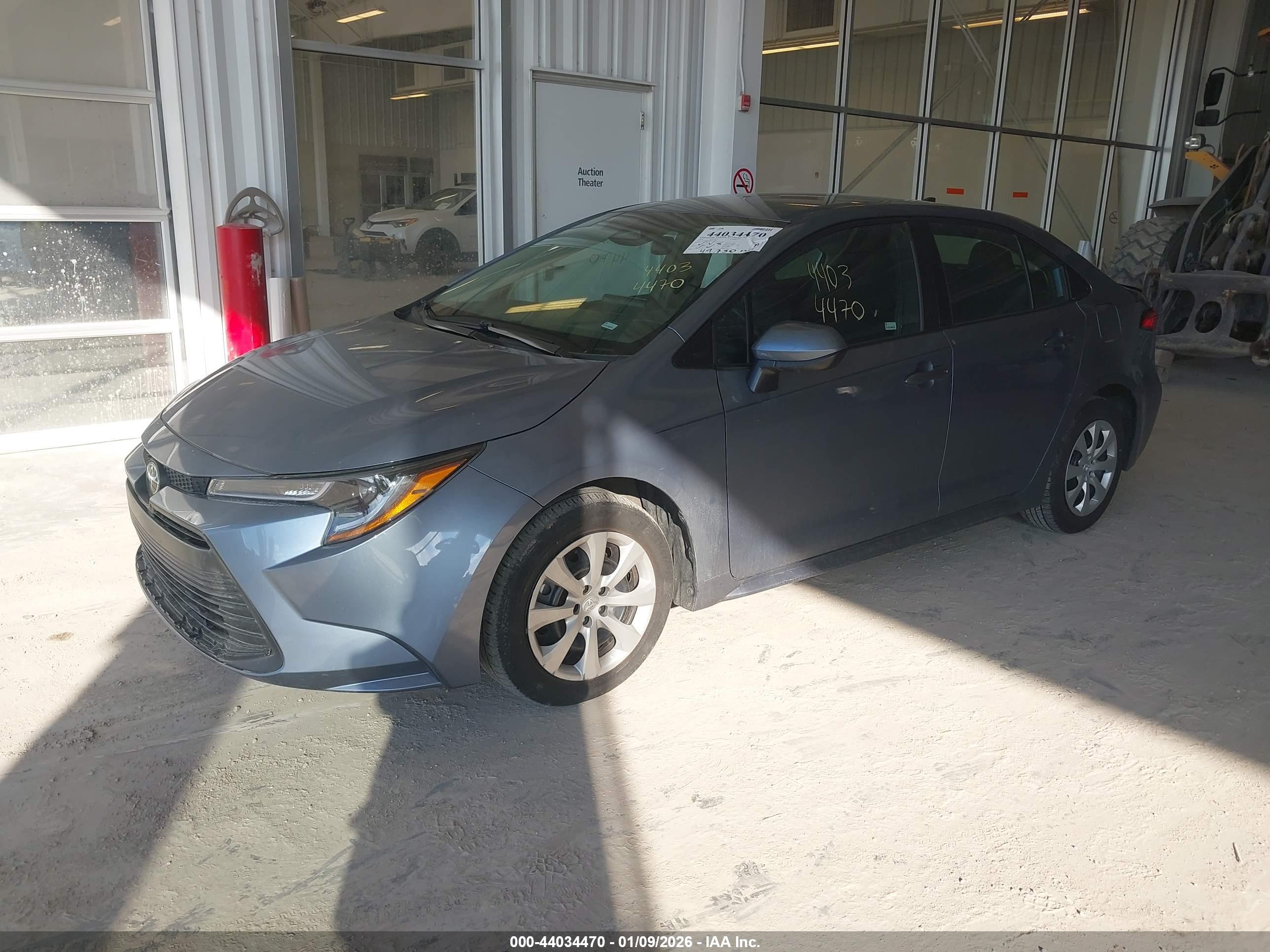 TOYOTA COROLLA image 2