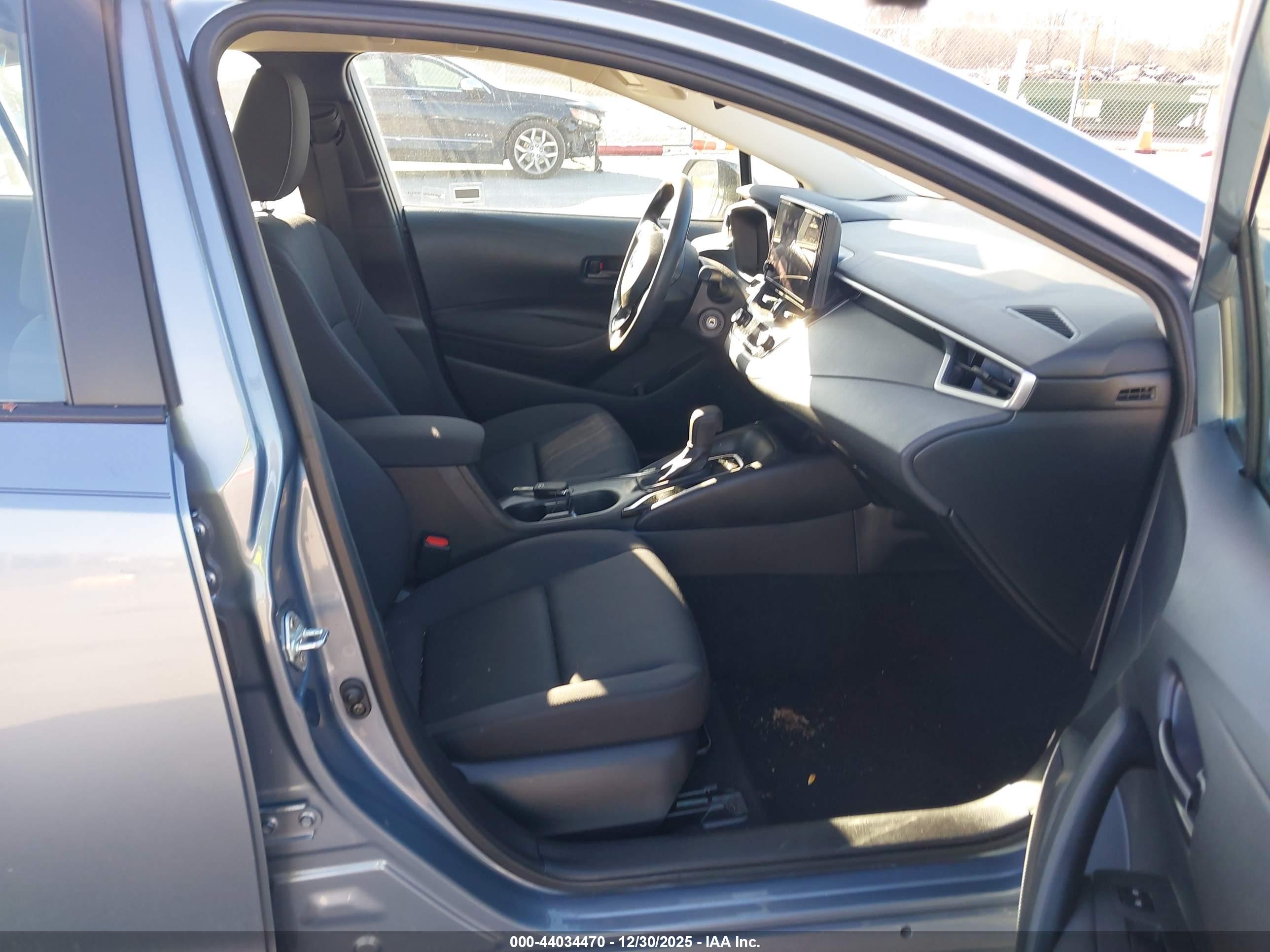 TOYOTA COROLLA image 5
