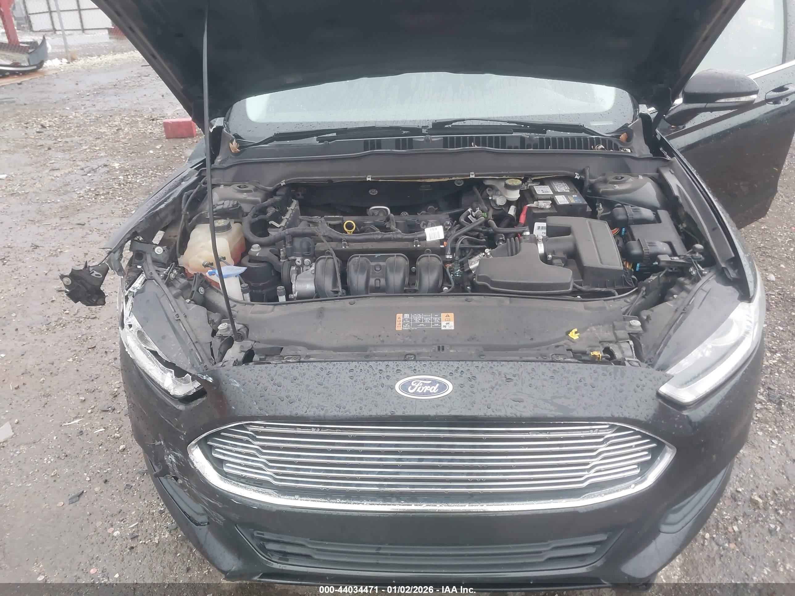 FORD FUSION image 10