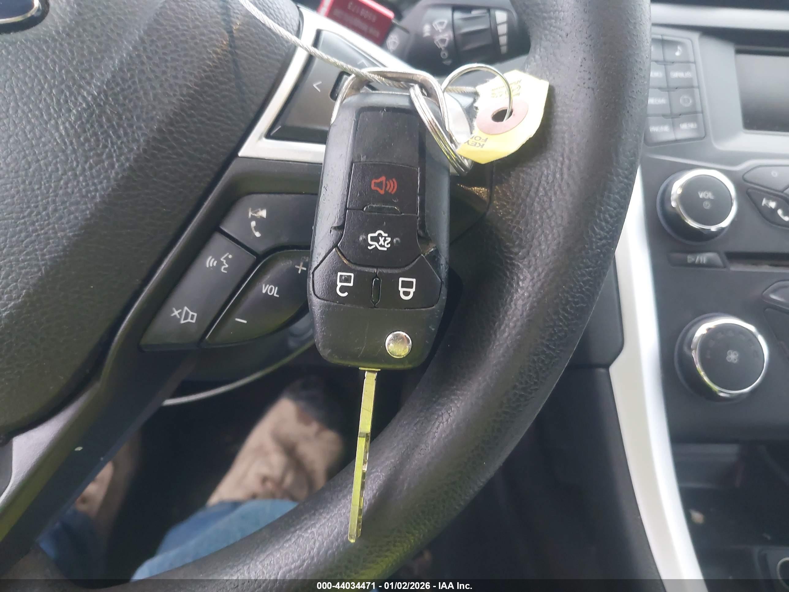 FORD FUSION image 11