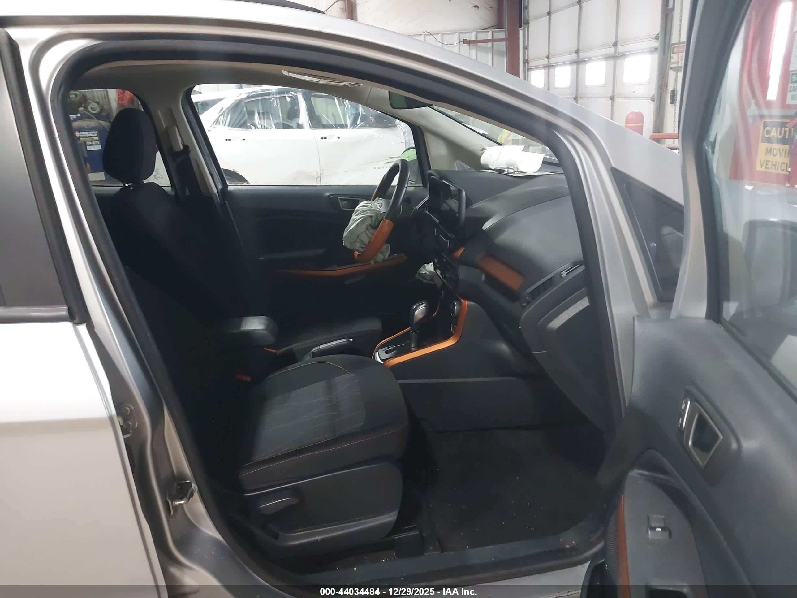 FORD ECOSPORT image 5