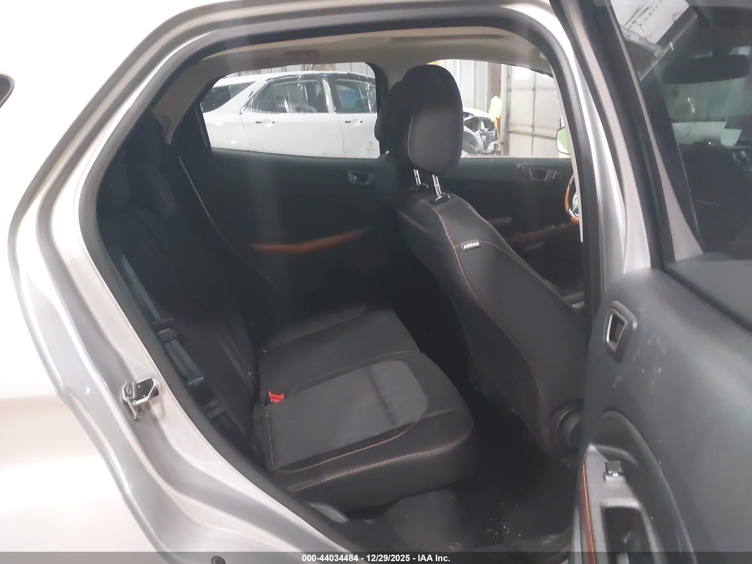FORD ECOSPORT image 8