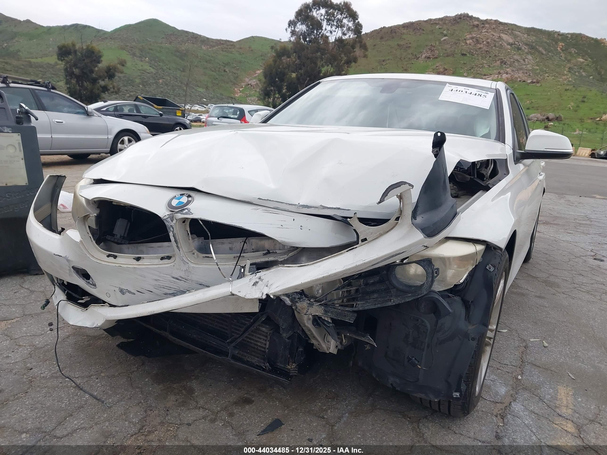 BMW 328I image 6