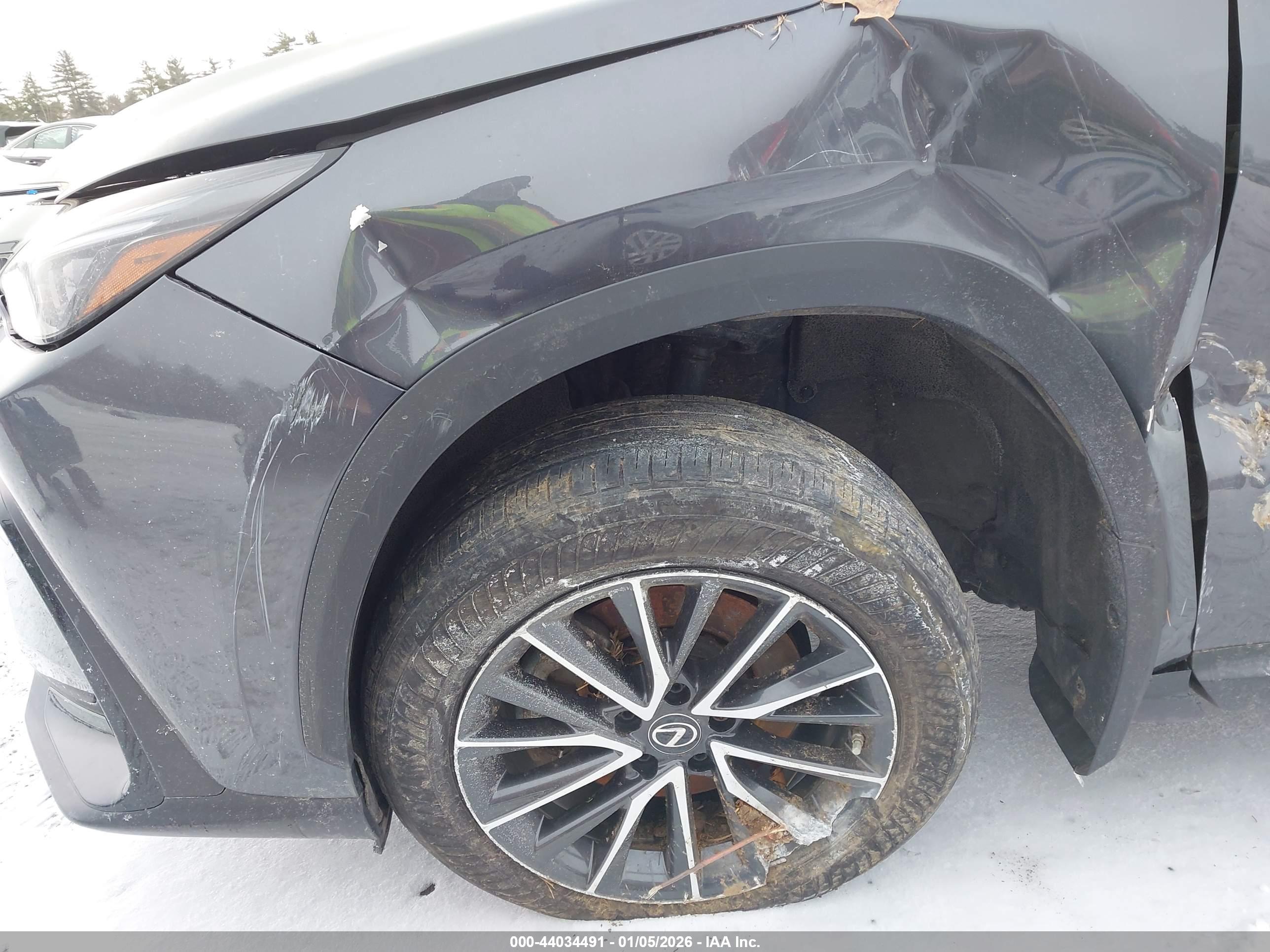 LEXUS NX image 6