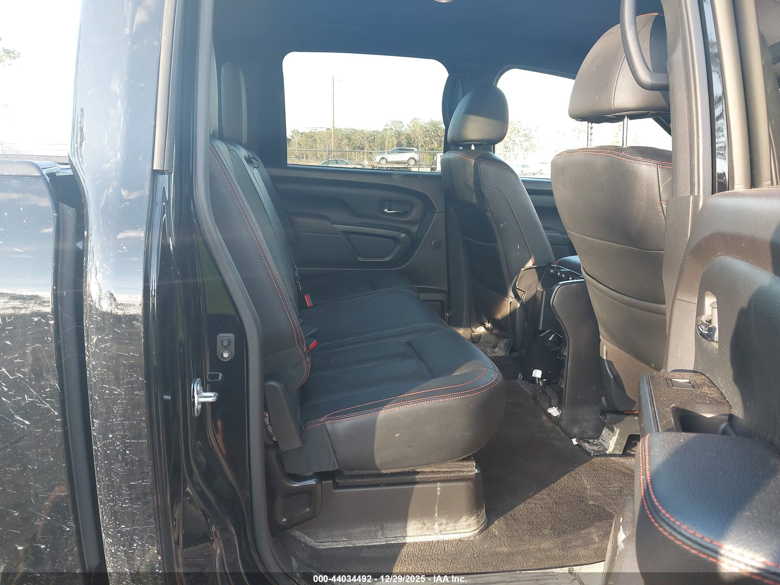 NISSAN TITAN image 8