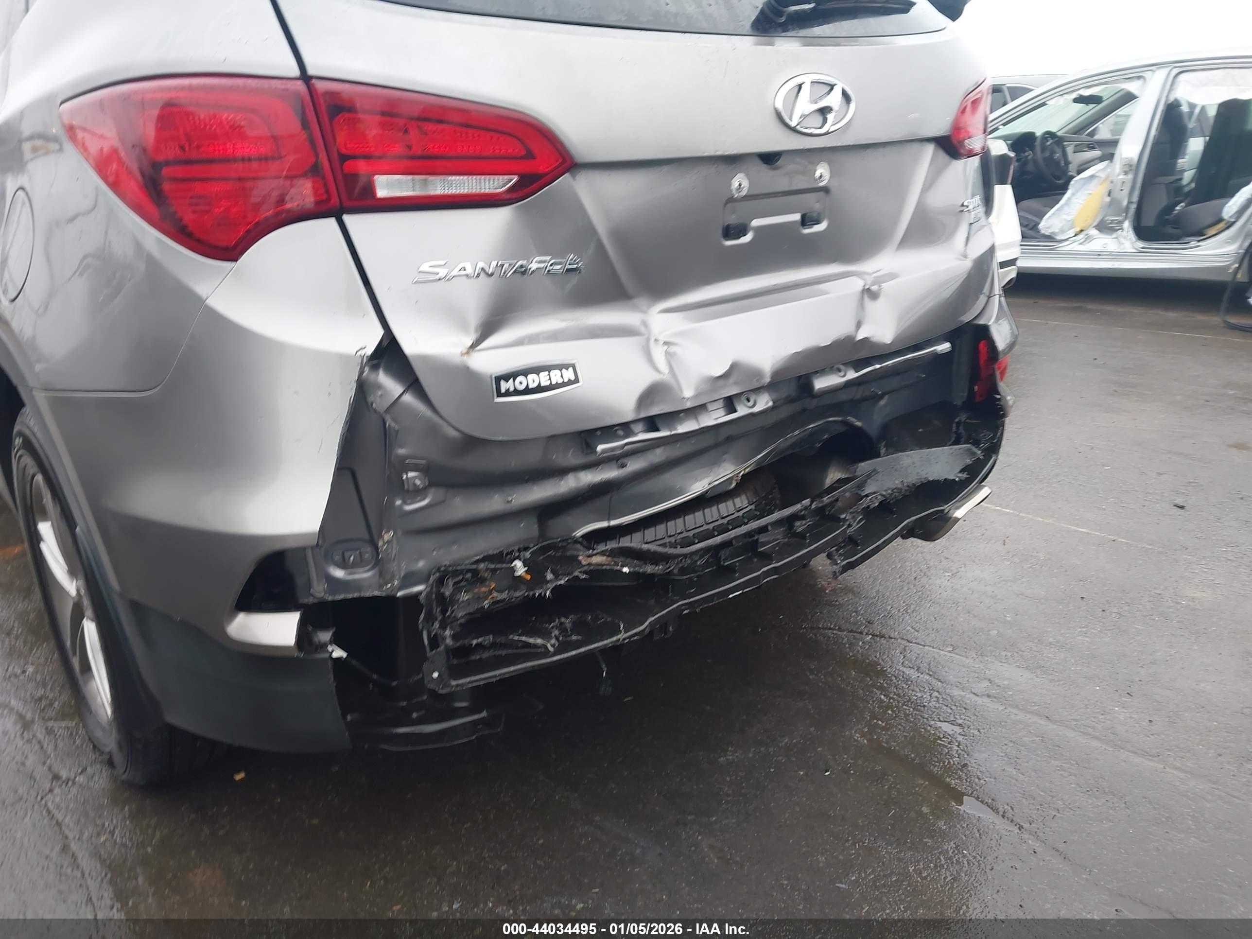 HYUNDAI SANTA image 6