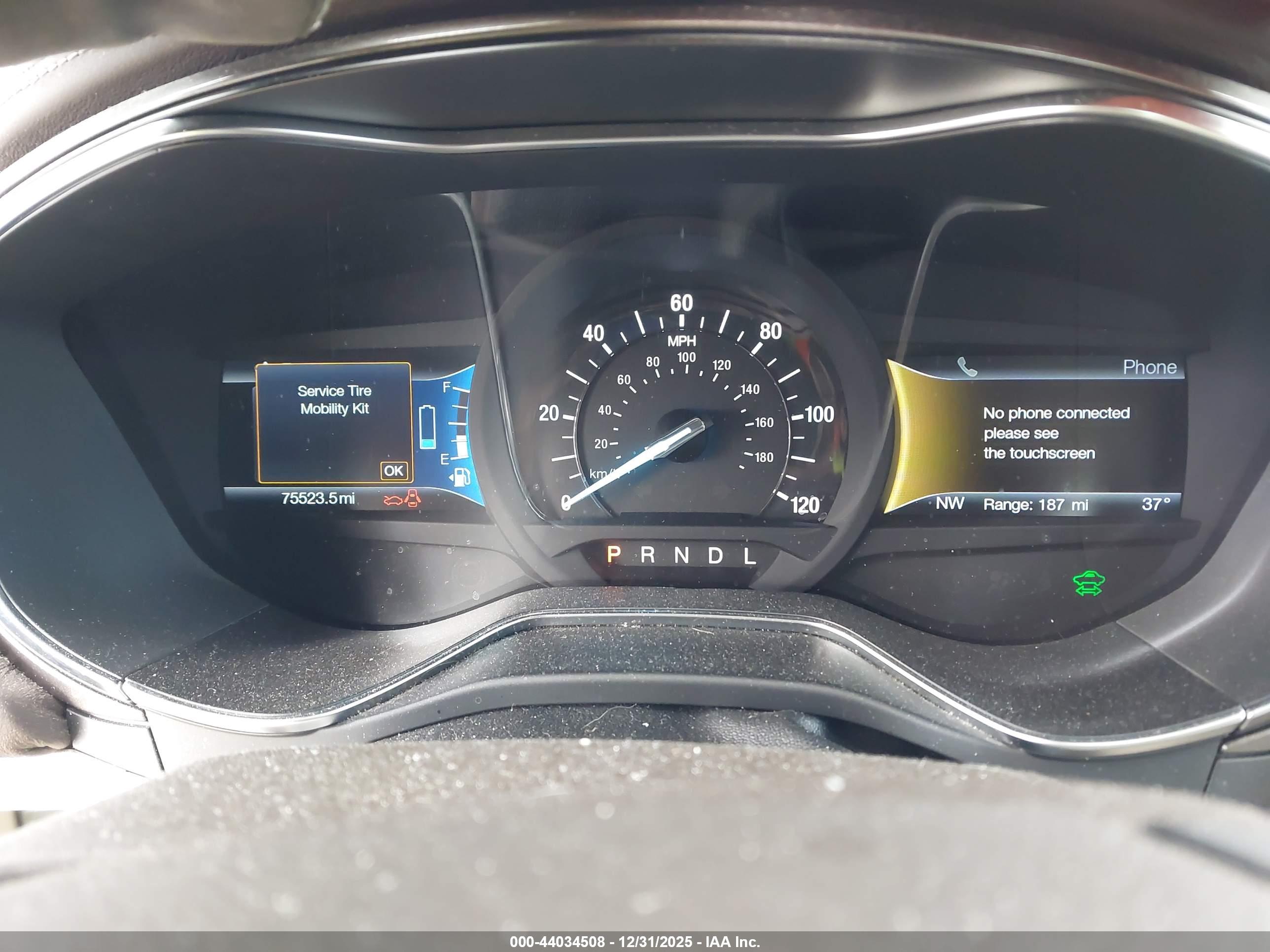 FORD FUSION image 7