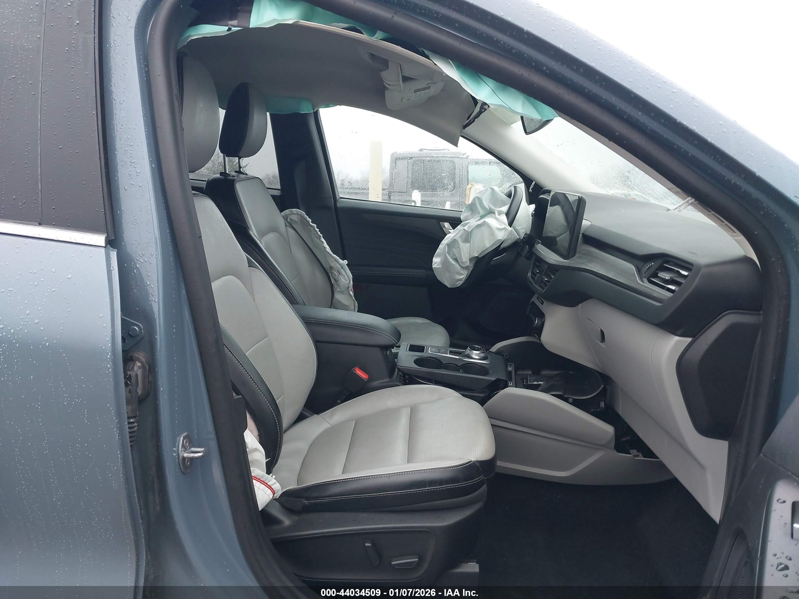 FORD ESCAPE image 5