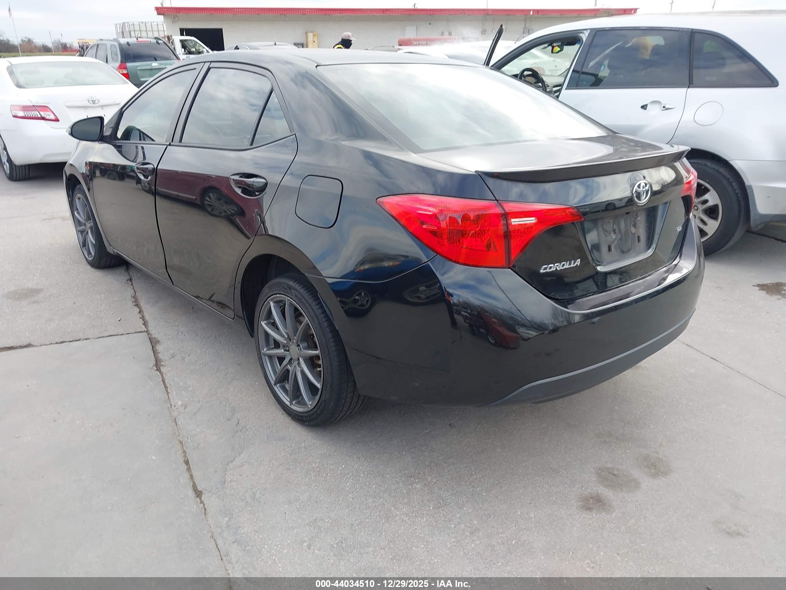 TOYOTA COROLLA image 3
