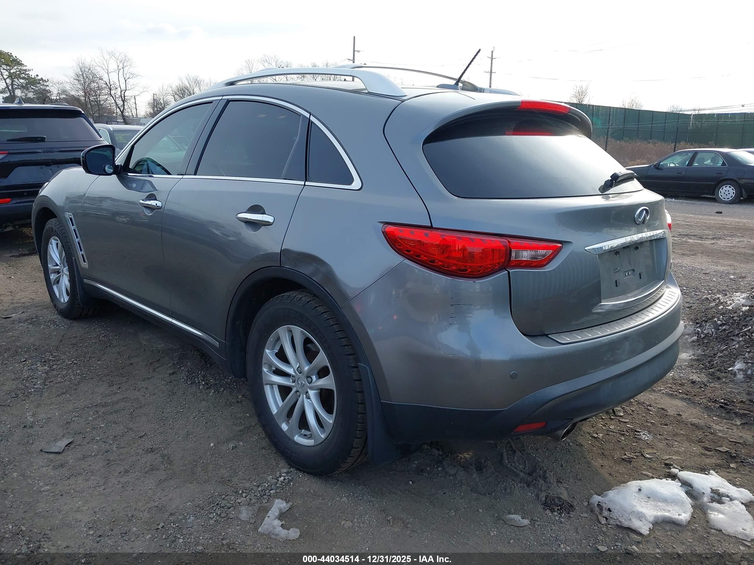 INFINITI FX37 image 3