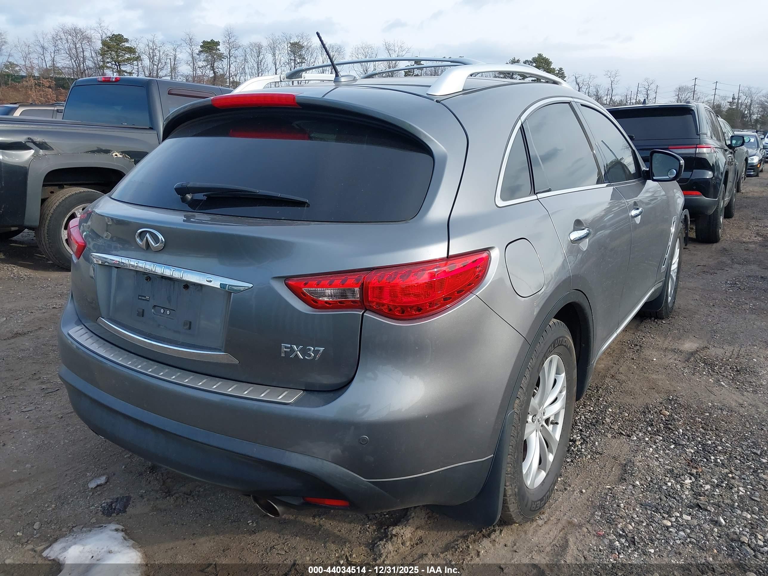 INFINITI FX37 image 4