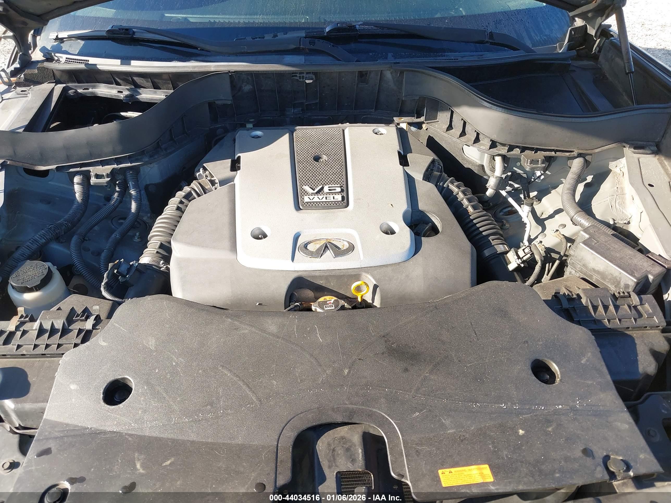 INFINITI FX37 image 10