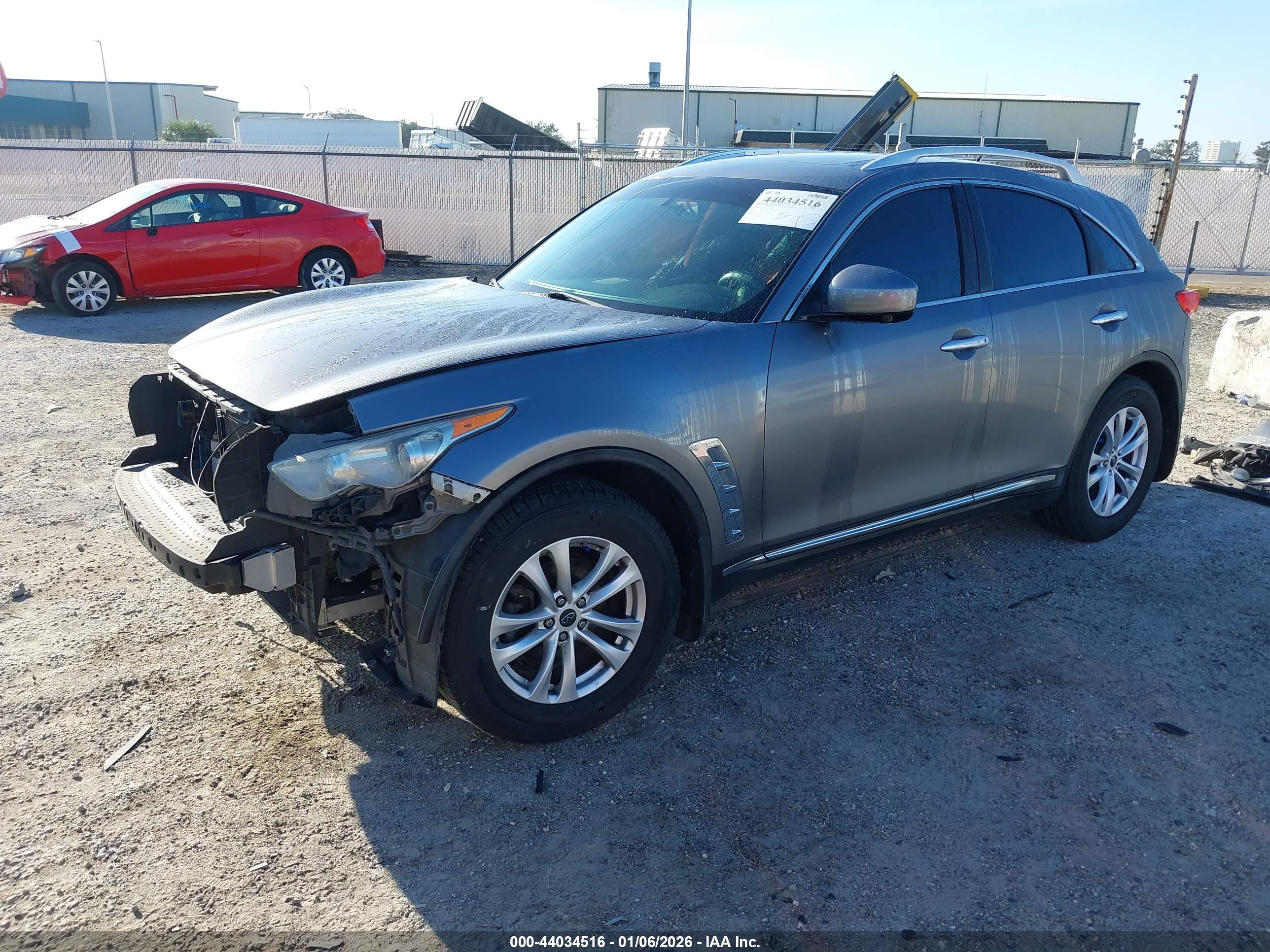 INFINITI FX37 image 2
