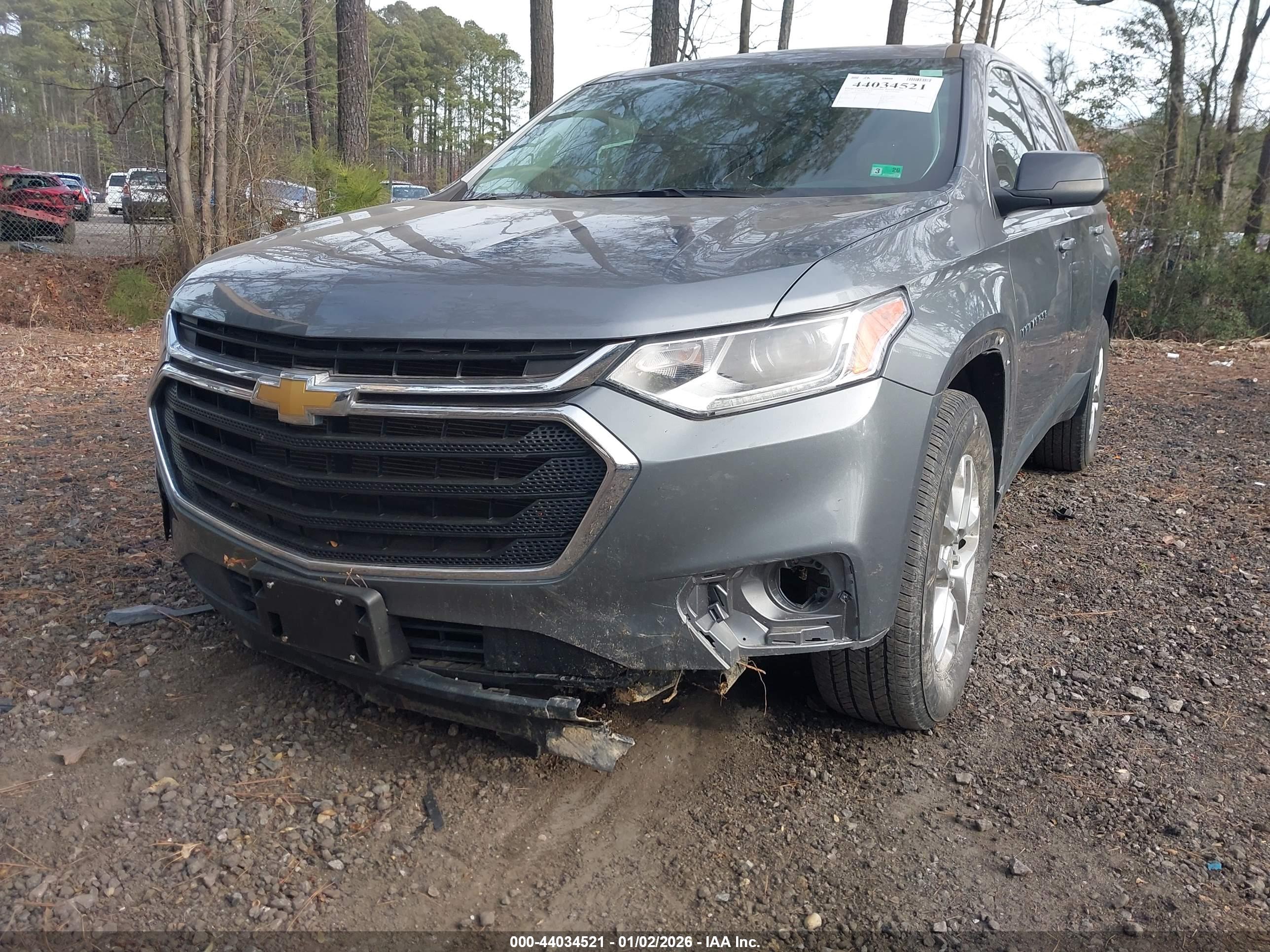CHEVROLET TRAVERSE image 6