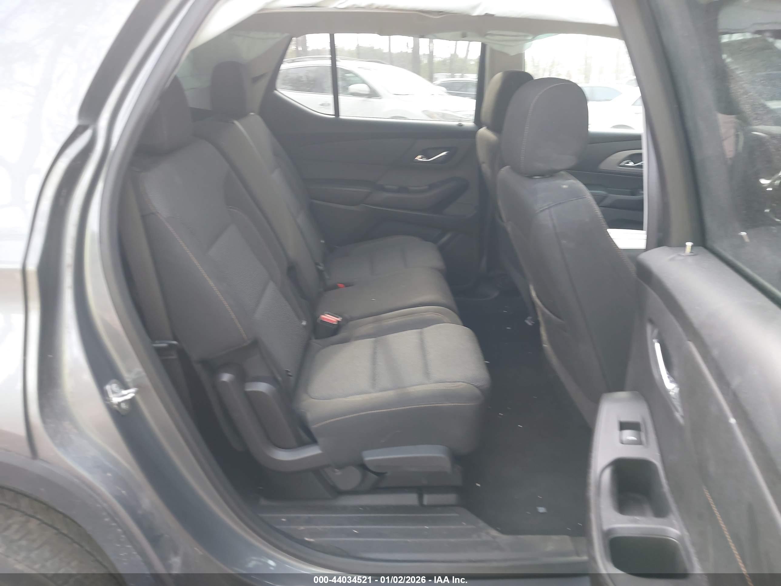 CHEVROLET TRAVERSE image 8