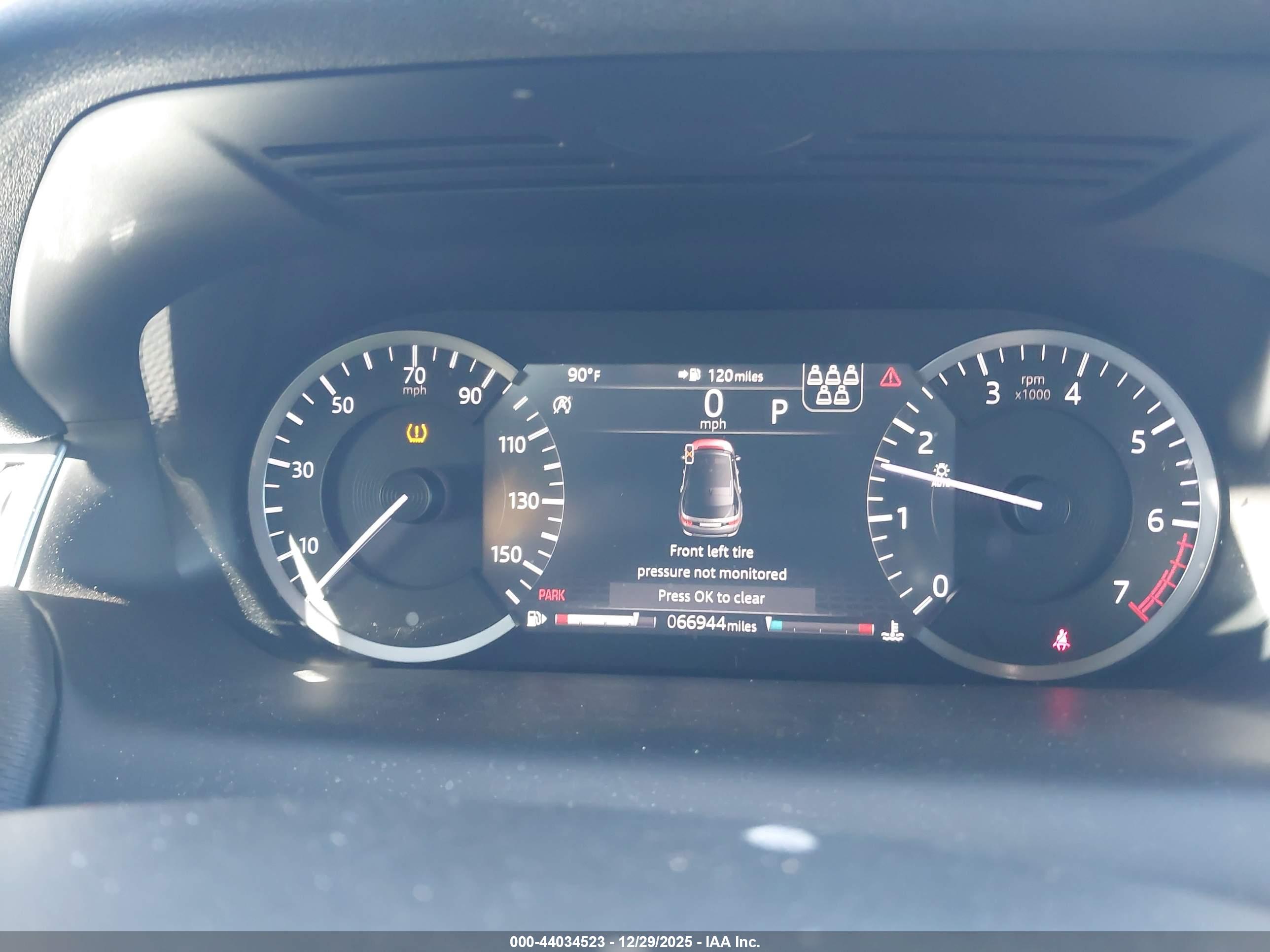 LAND ROVER image 7