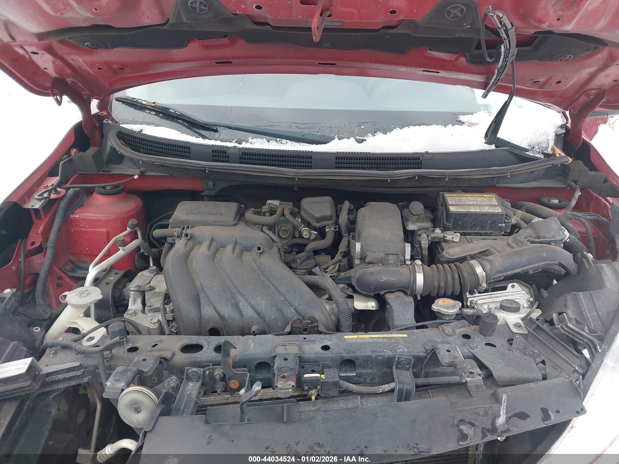 NISSAN VERSA image 10