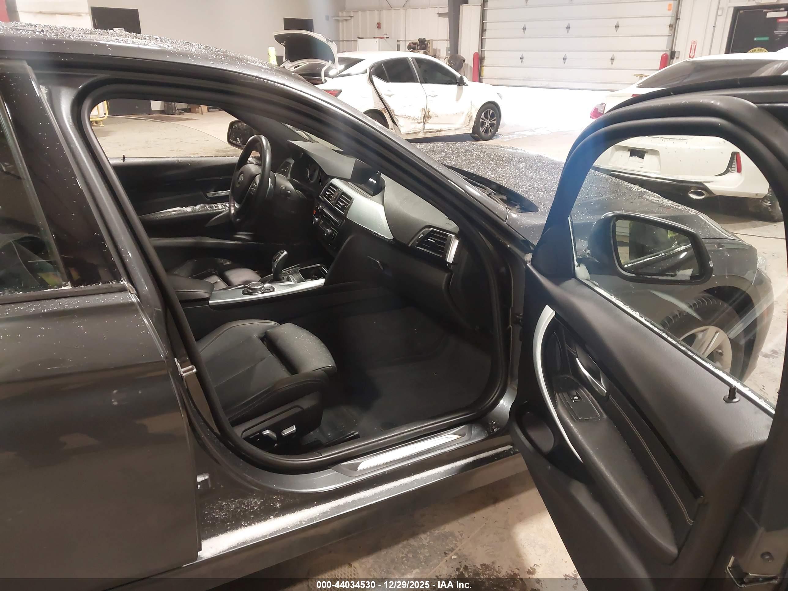 BMW 328I image 5