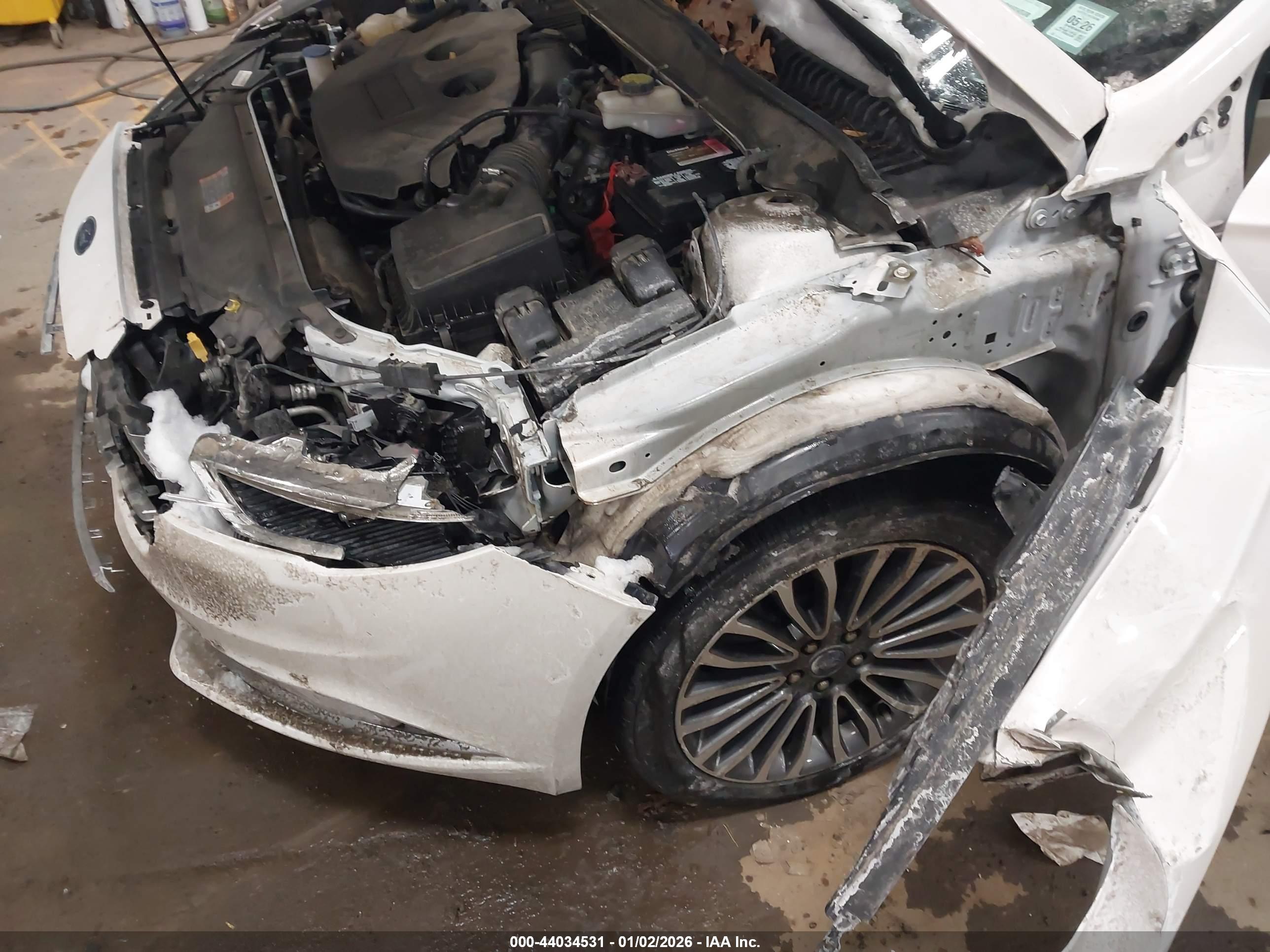 FORD FUSION image 6