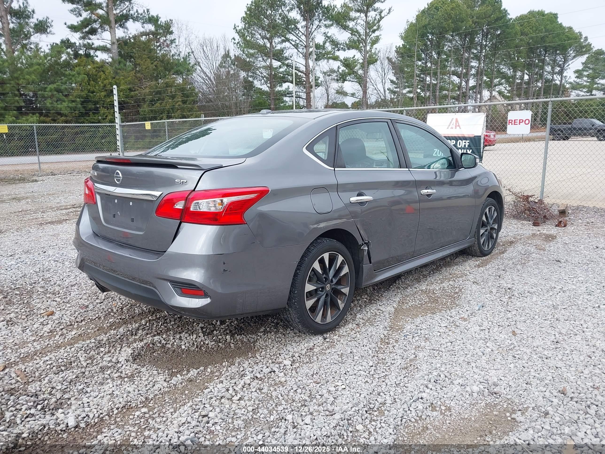 NISSAN SENTRA image 4