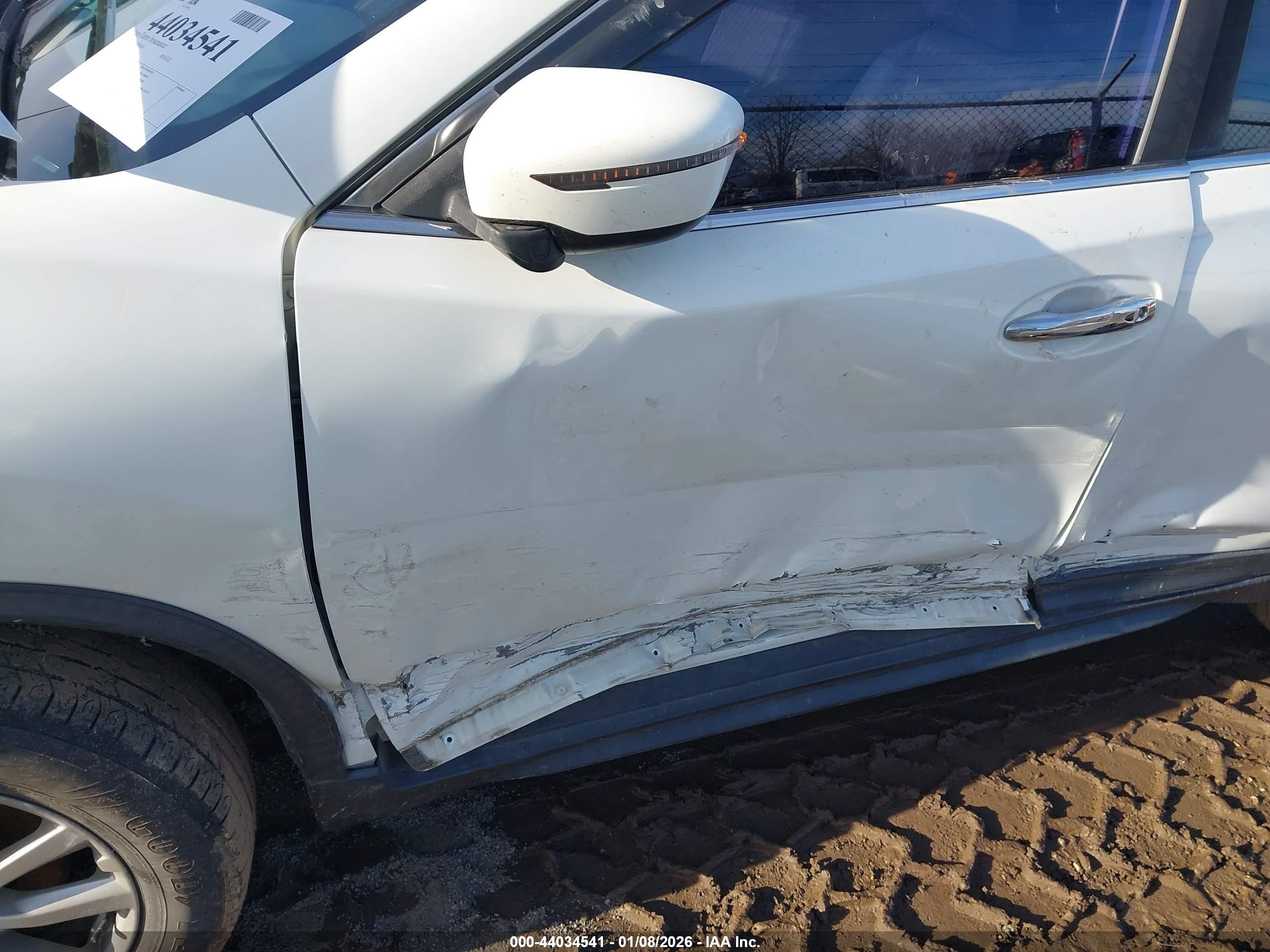 NISSAN ROGUE image 6