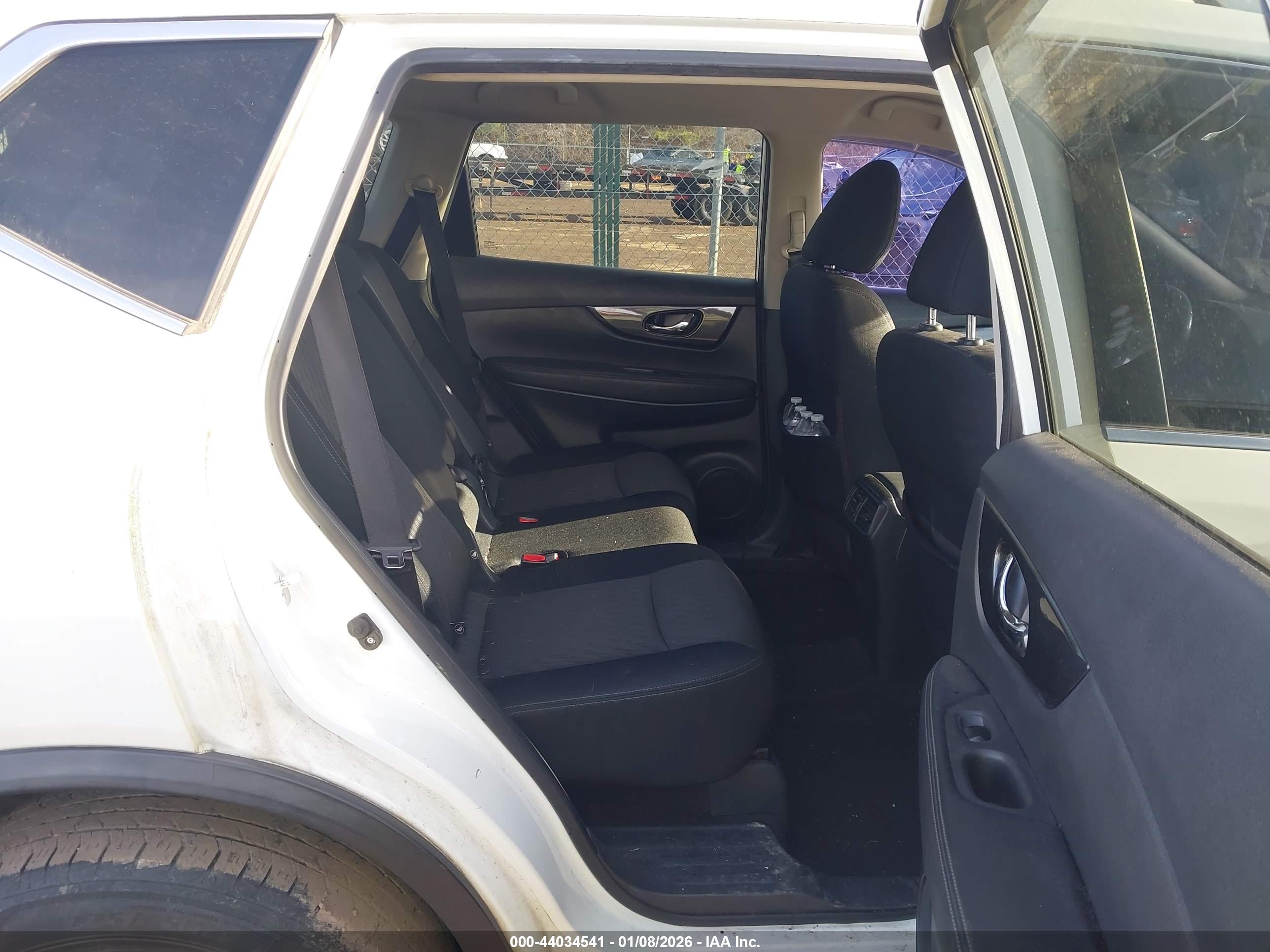 NISSAN ROGUE image 8