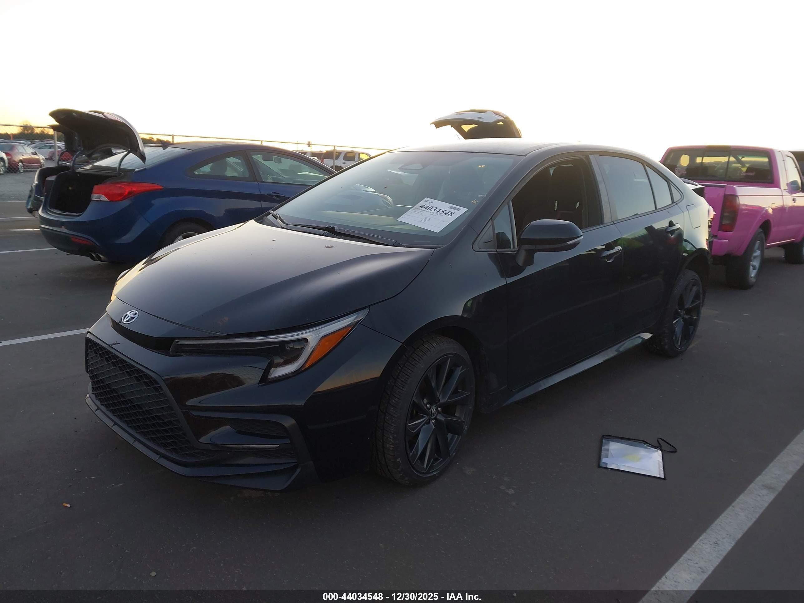 TOYOTA COROLLA image 2