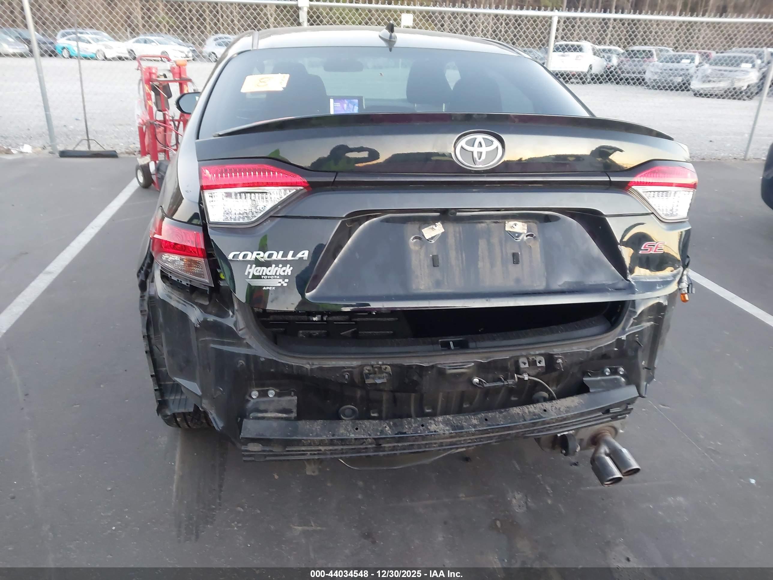 TOYOTA COROLLA image 6