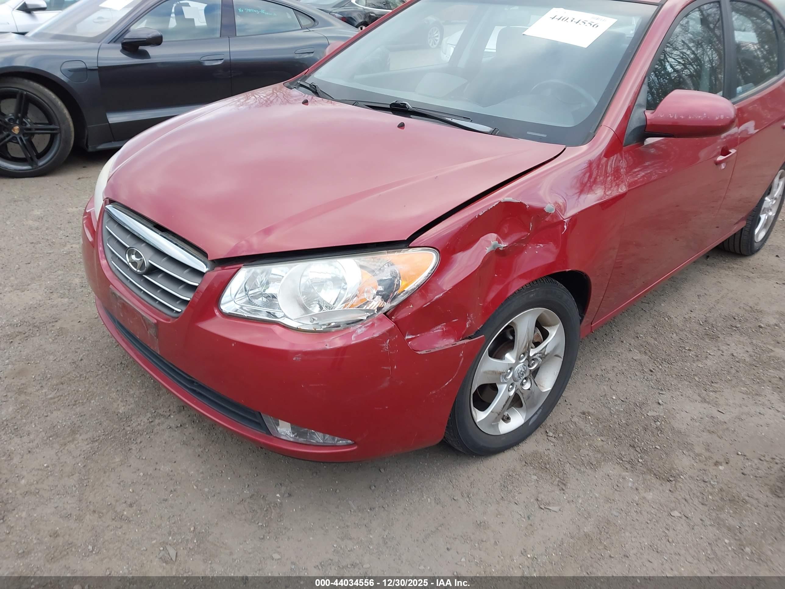 HYUNDAI ELANTRA image 6