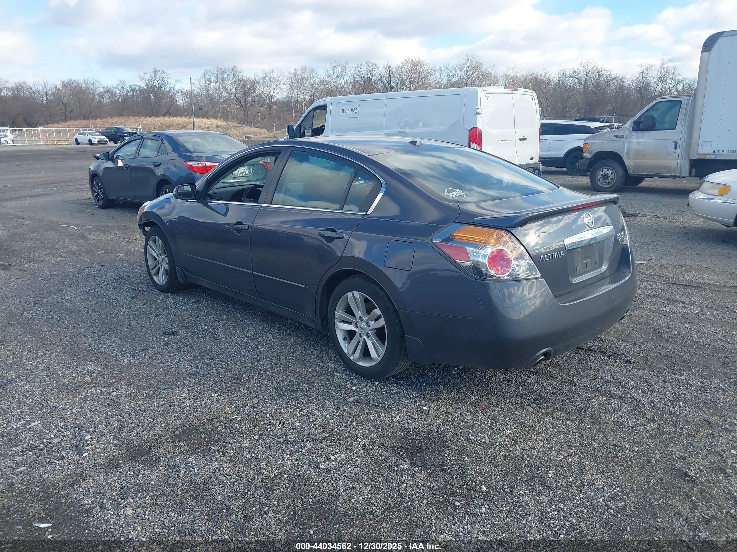 NISSAN ALTIMA image 3