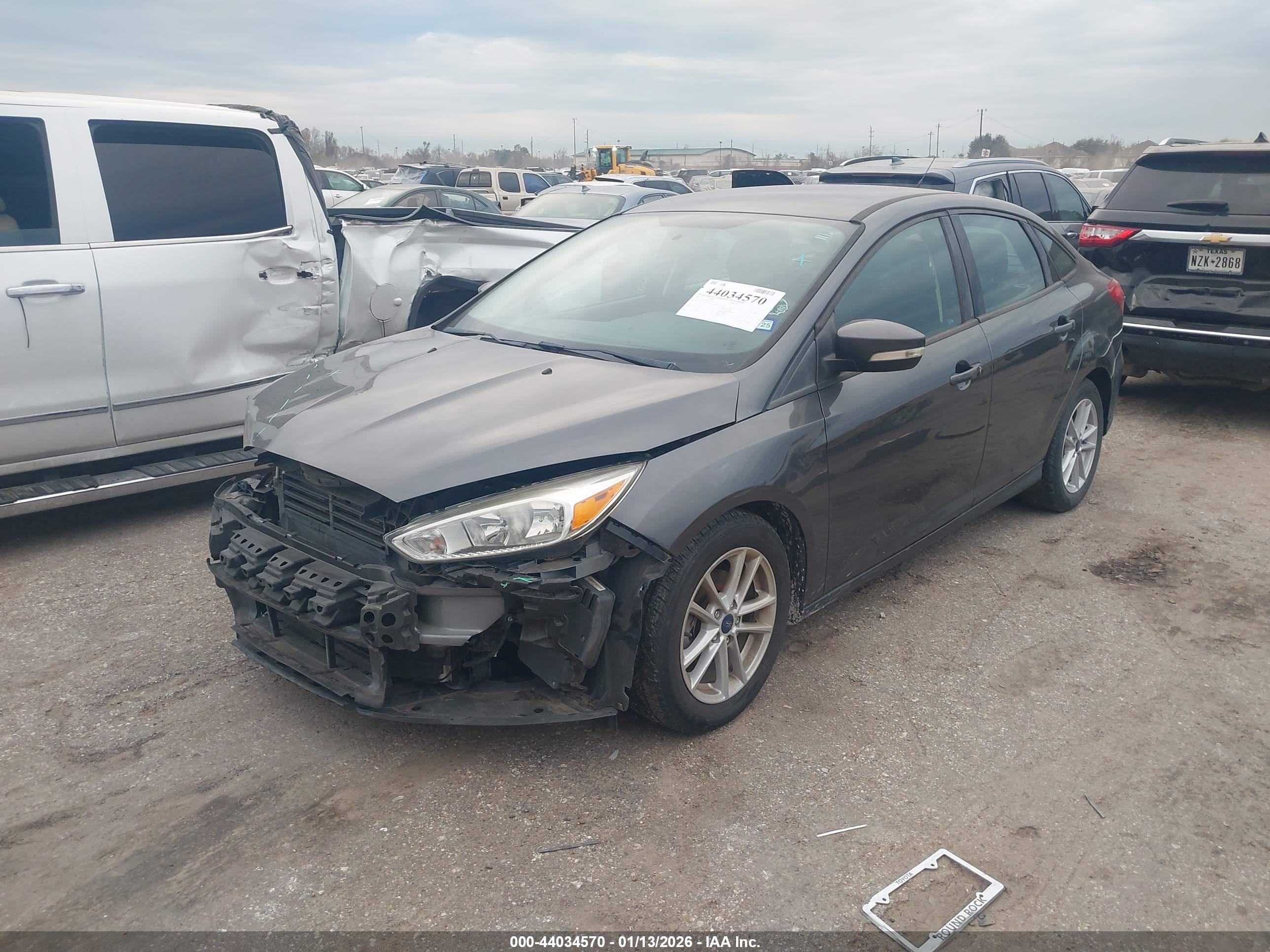 FORD FOCUS image 2
