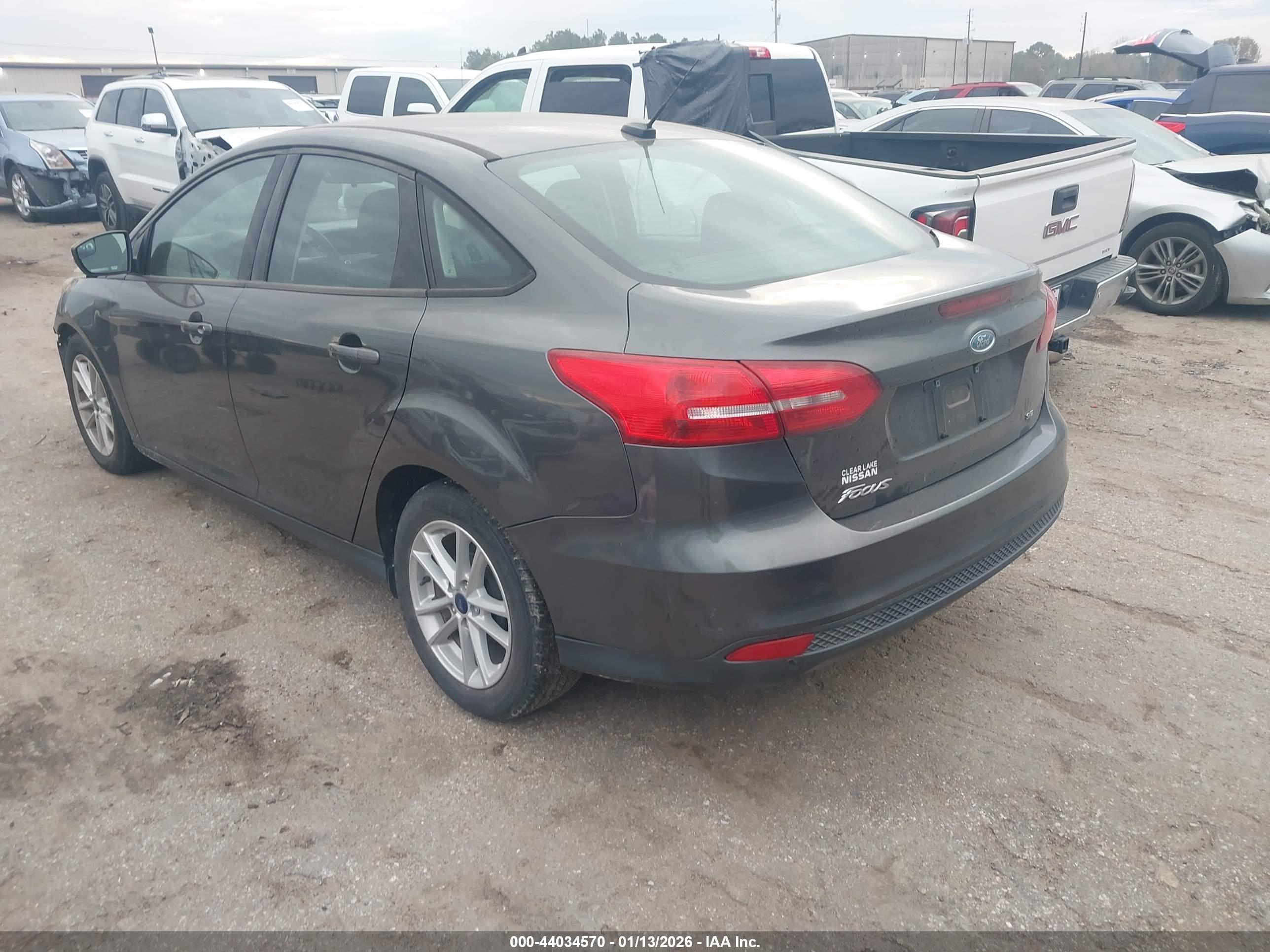 FORD FOCUS image 3
