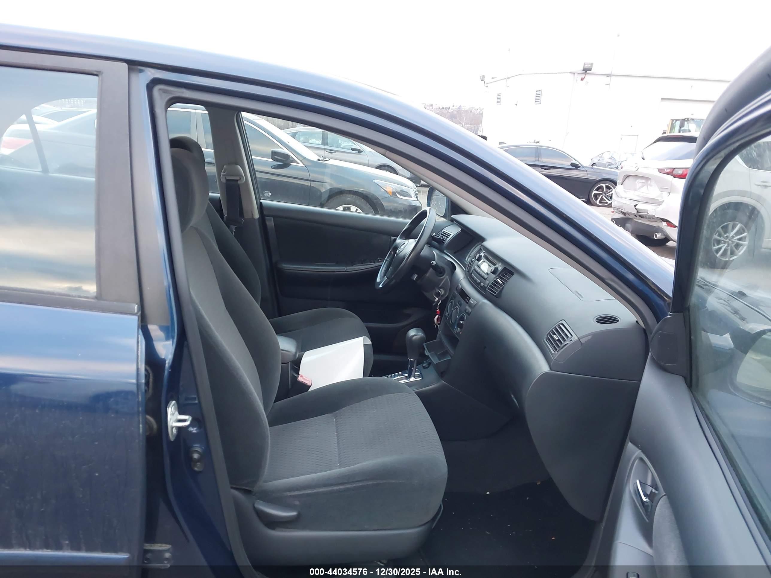 TOYOTA COROLLA image 5