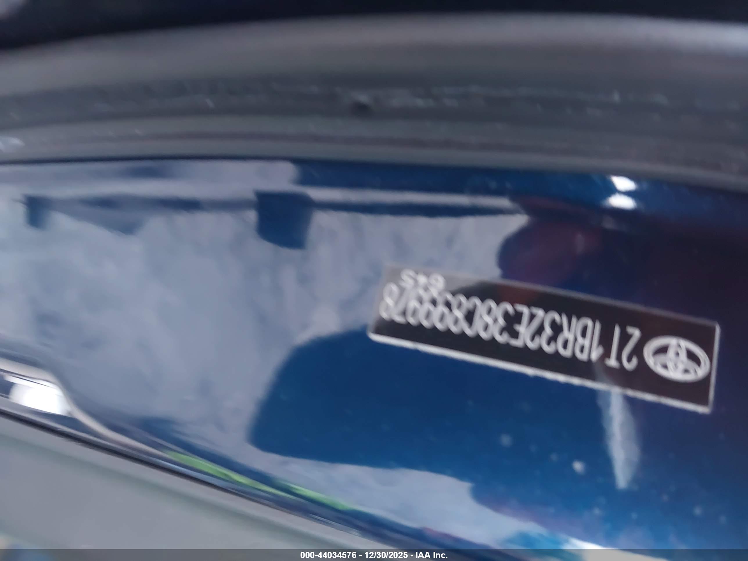 TOYOTA COROLLA image 9