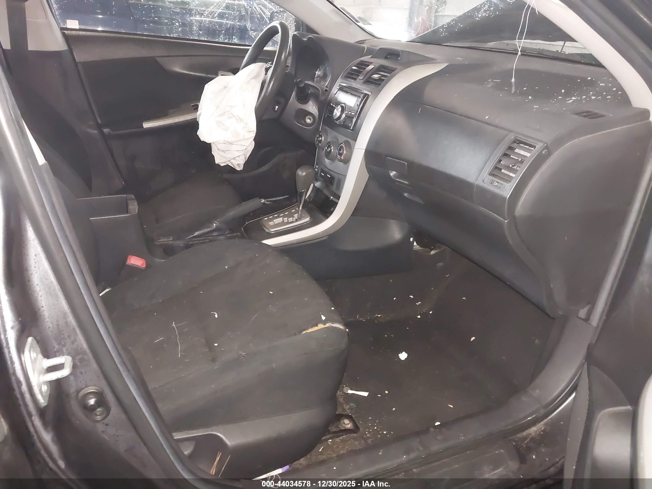 TOYOTA COROLLA image 5