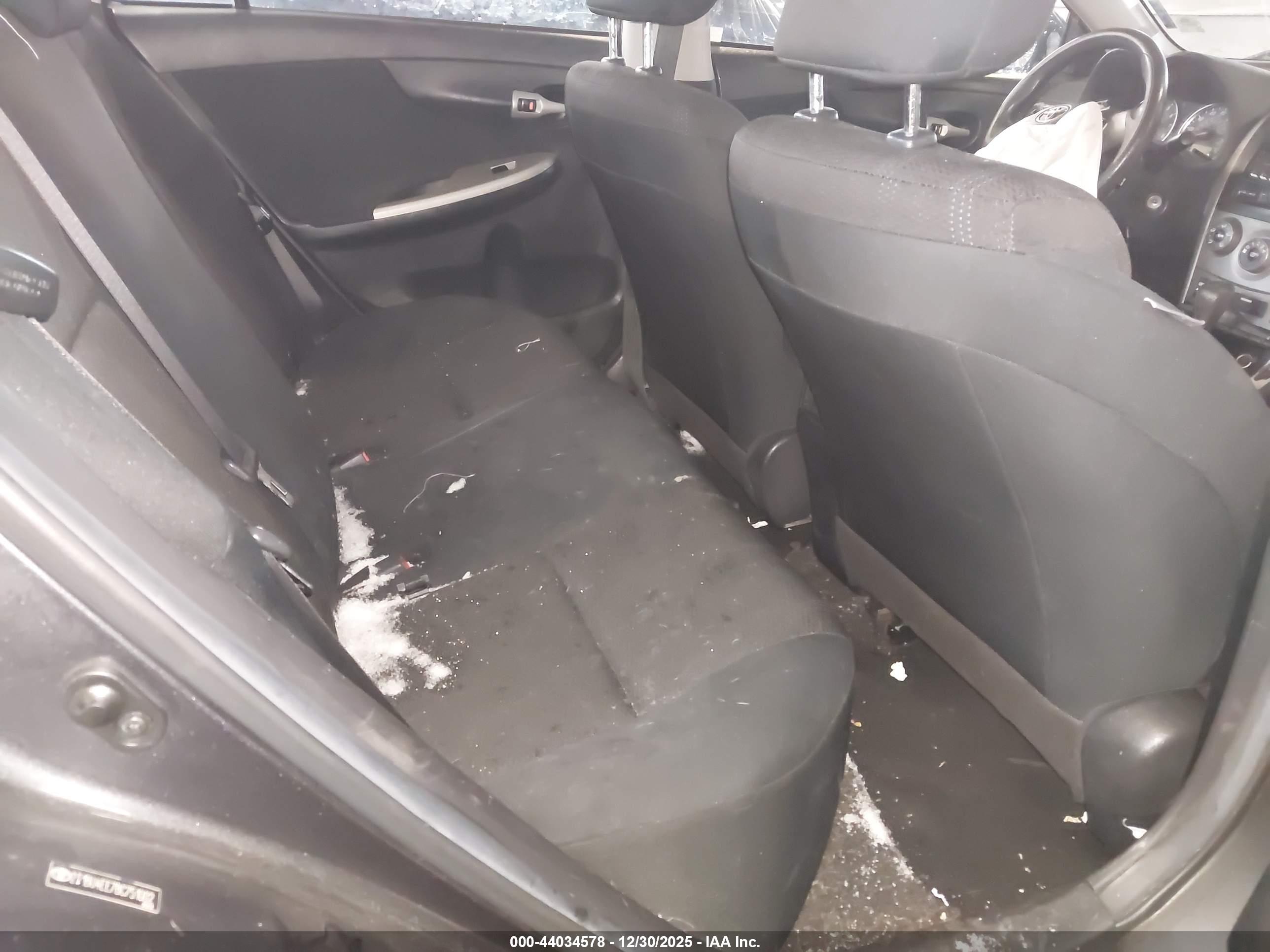 TOYOTA COROLLA image 8