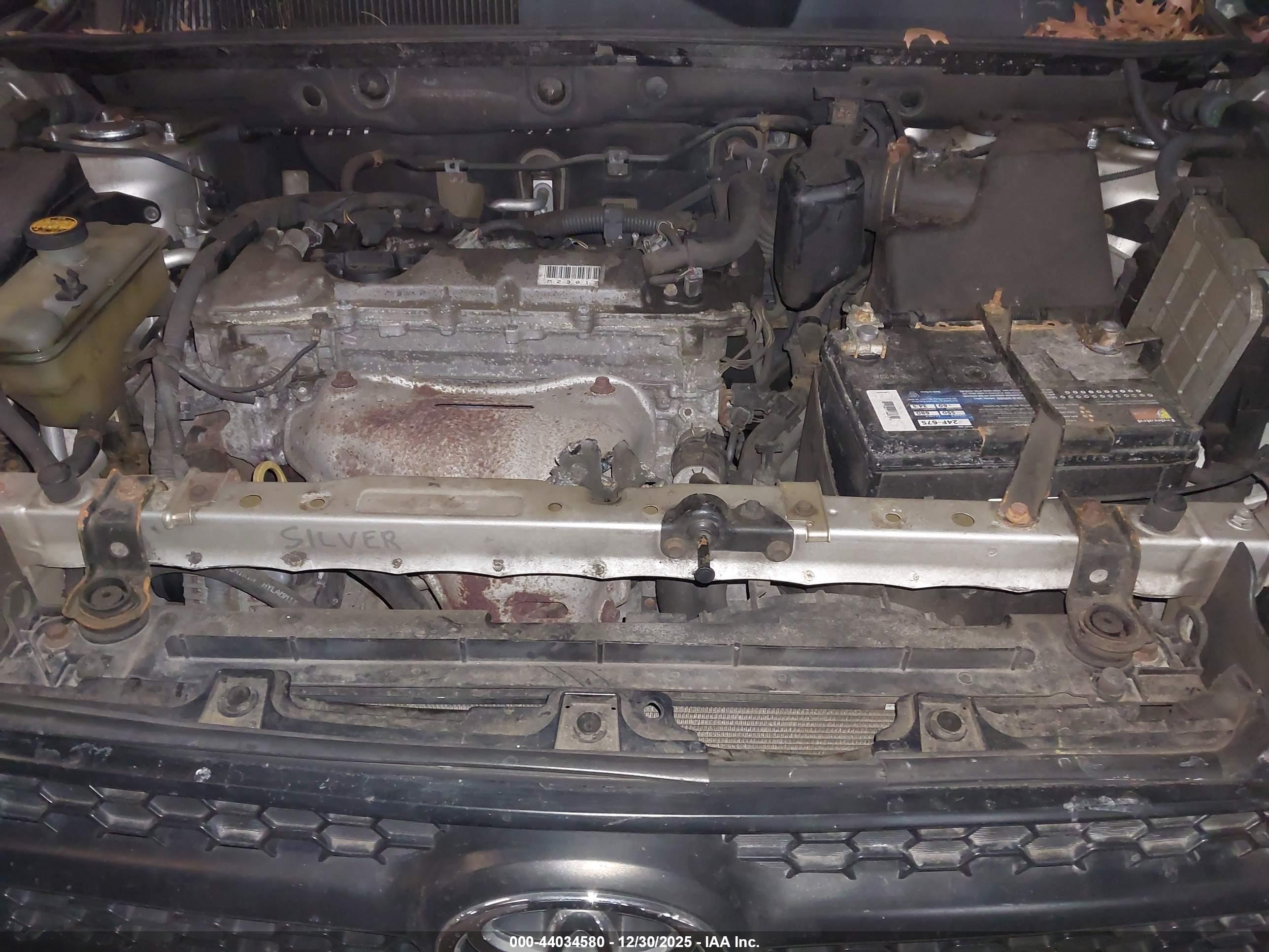 TOYOTA RAV4 image 10