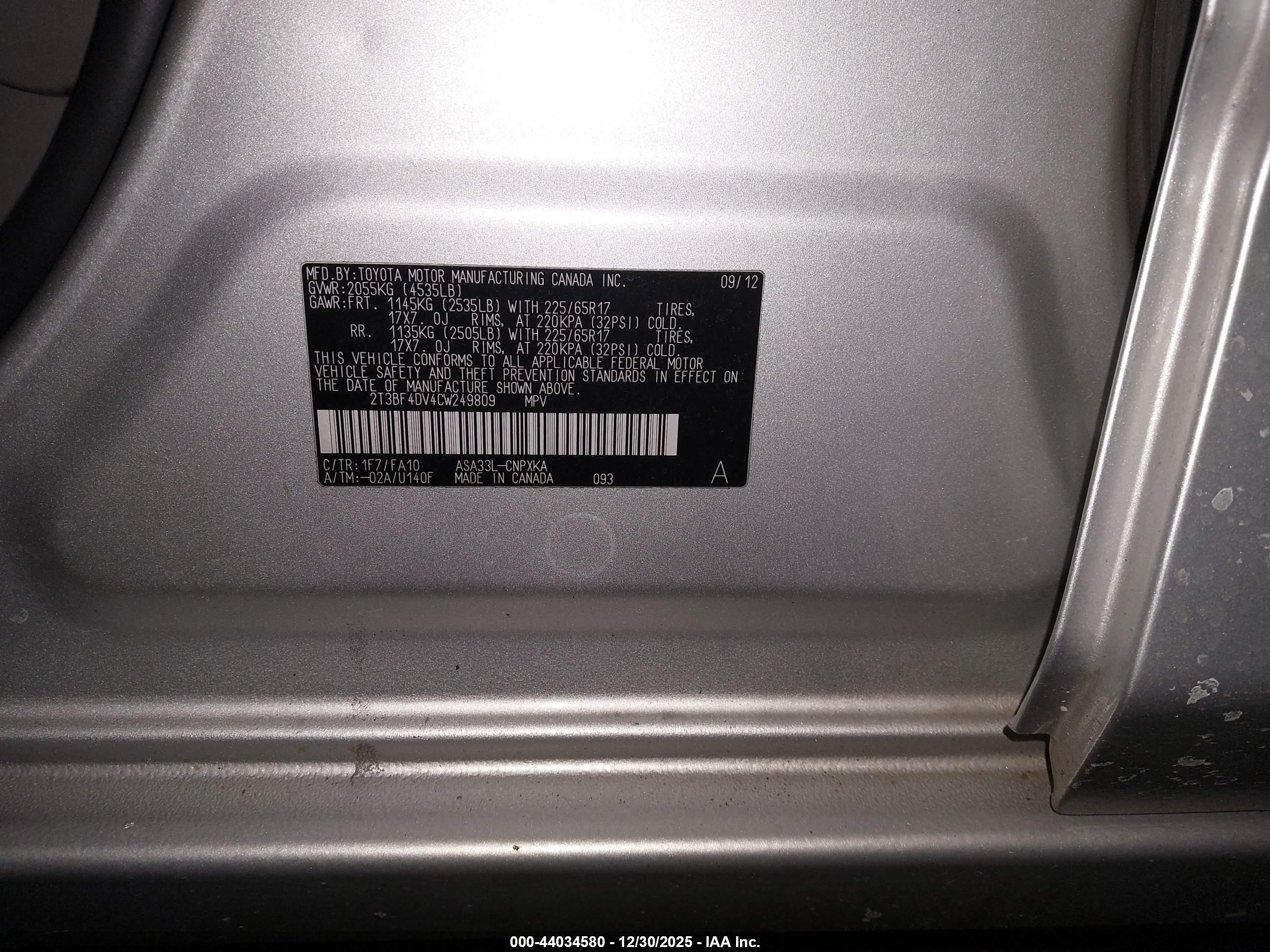 TOYOTA RAV4 image 9