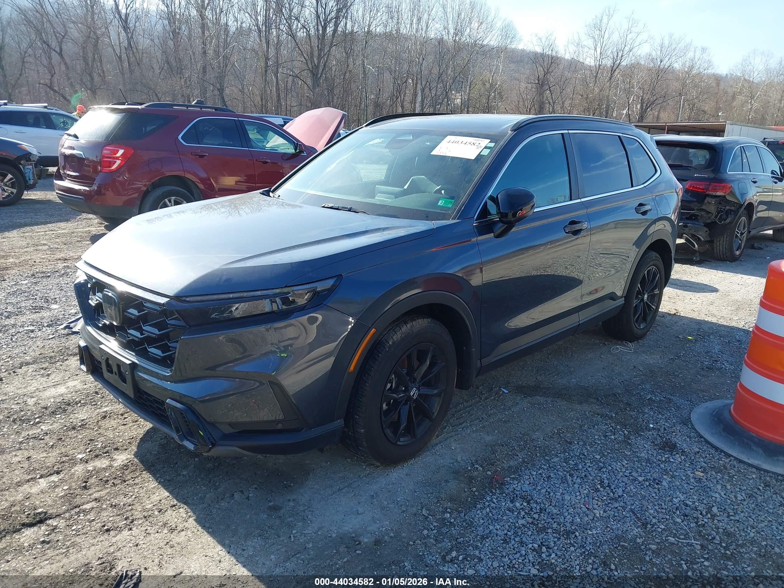HONDA CR-V image 2
