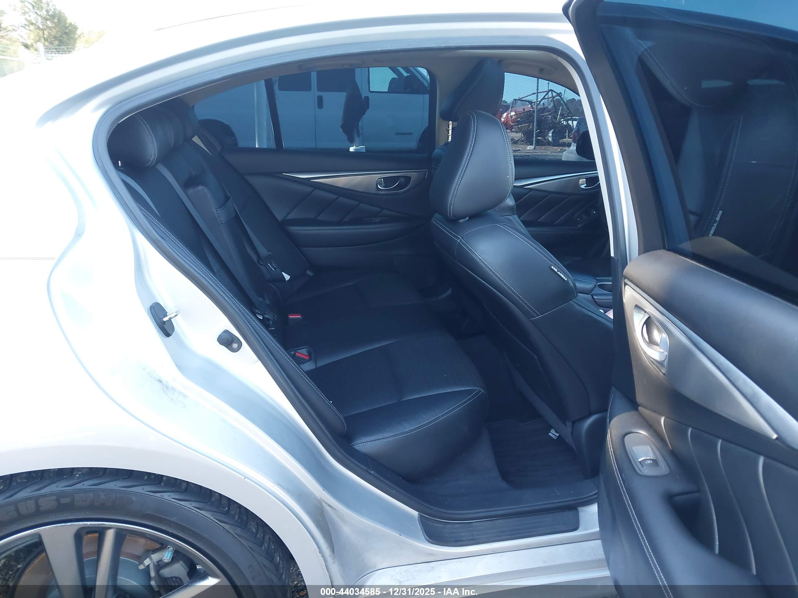 INFINITI Q50 image 8