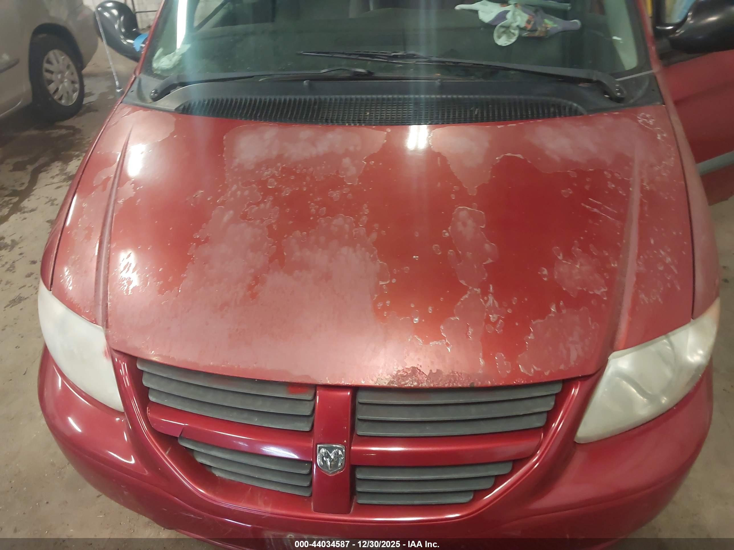 DODGE CARAVAN image 10