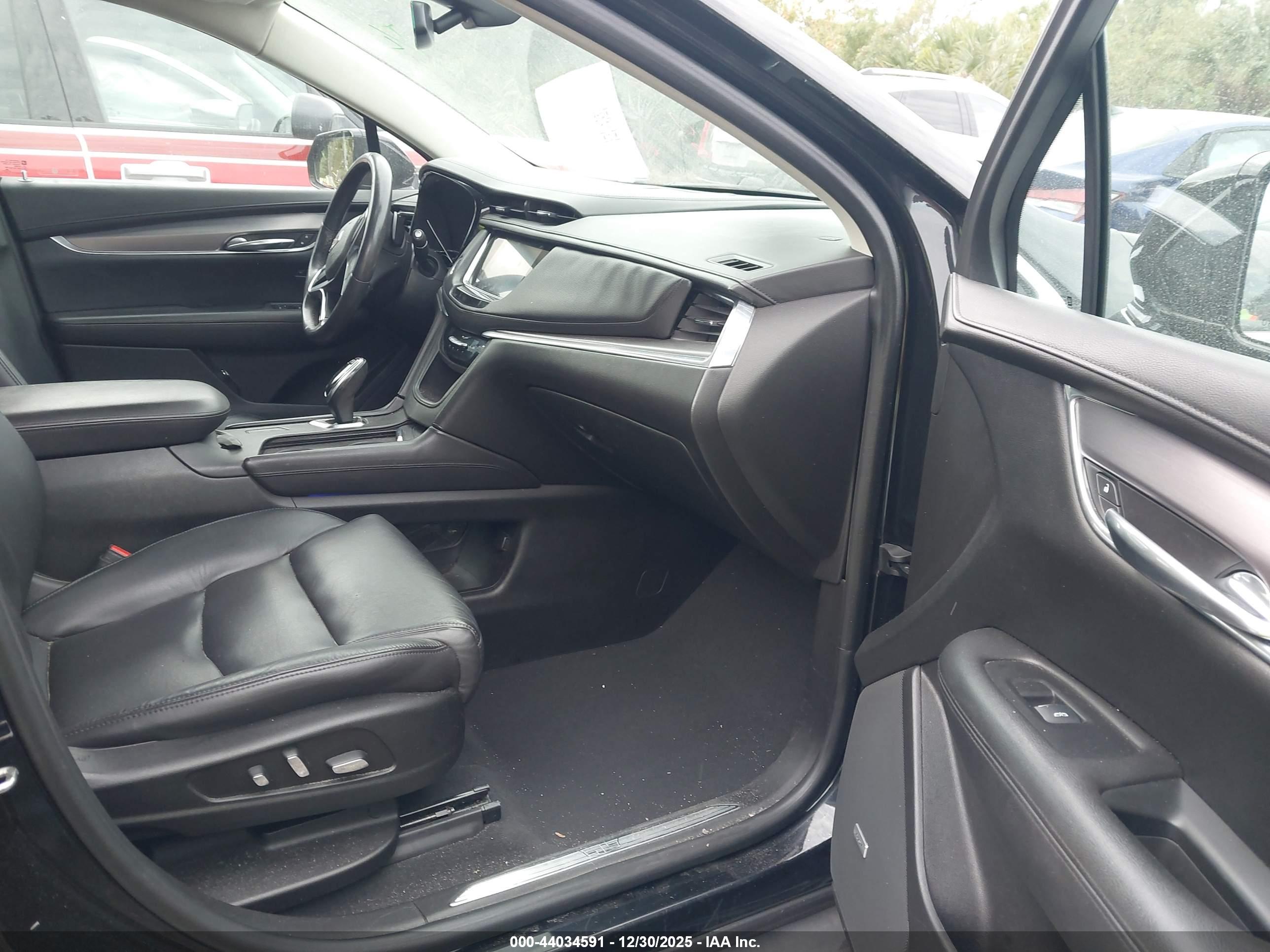 CADILLAC XT5 image 5