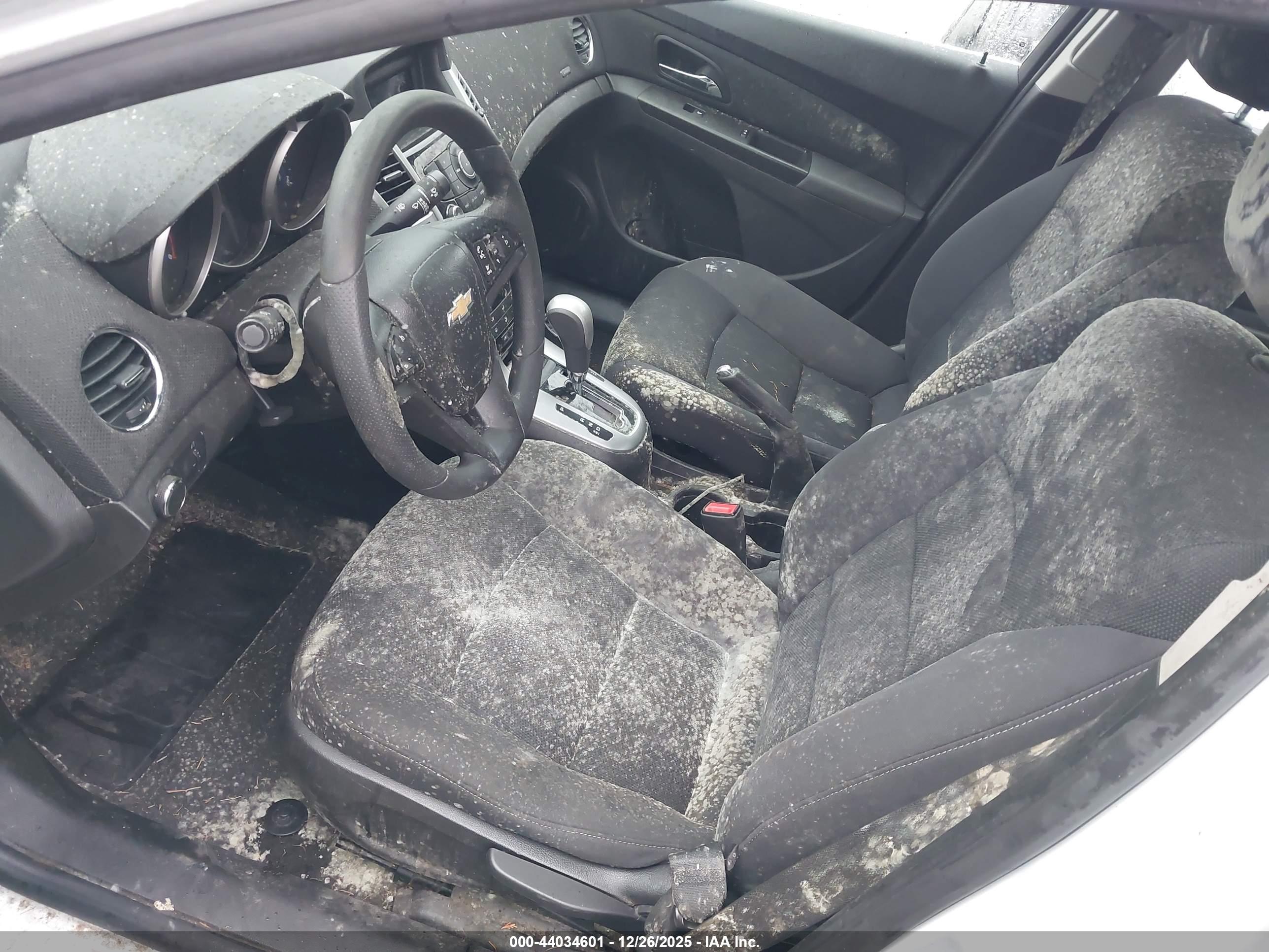CHEVROLET CRUZE image 6