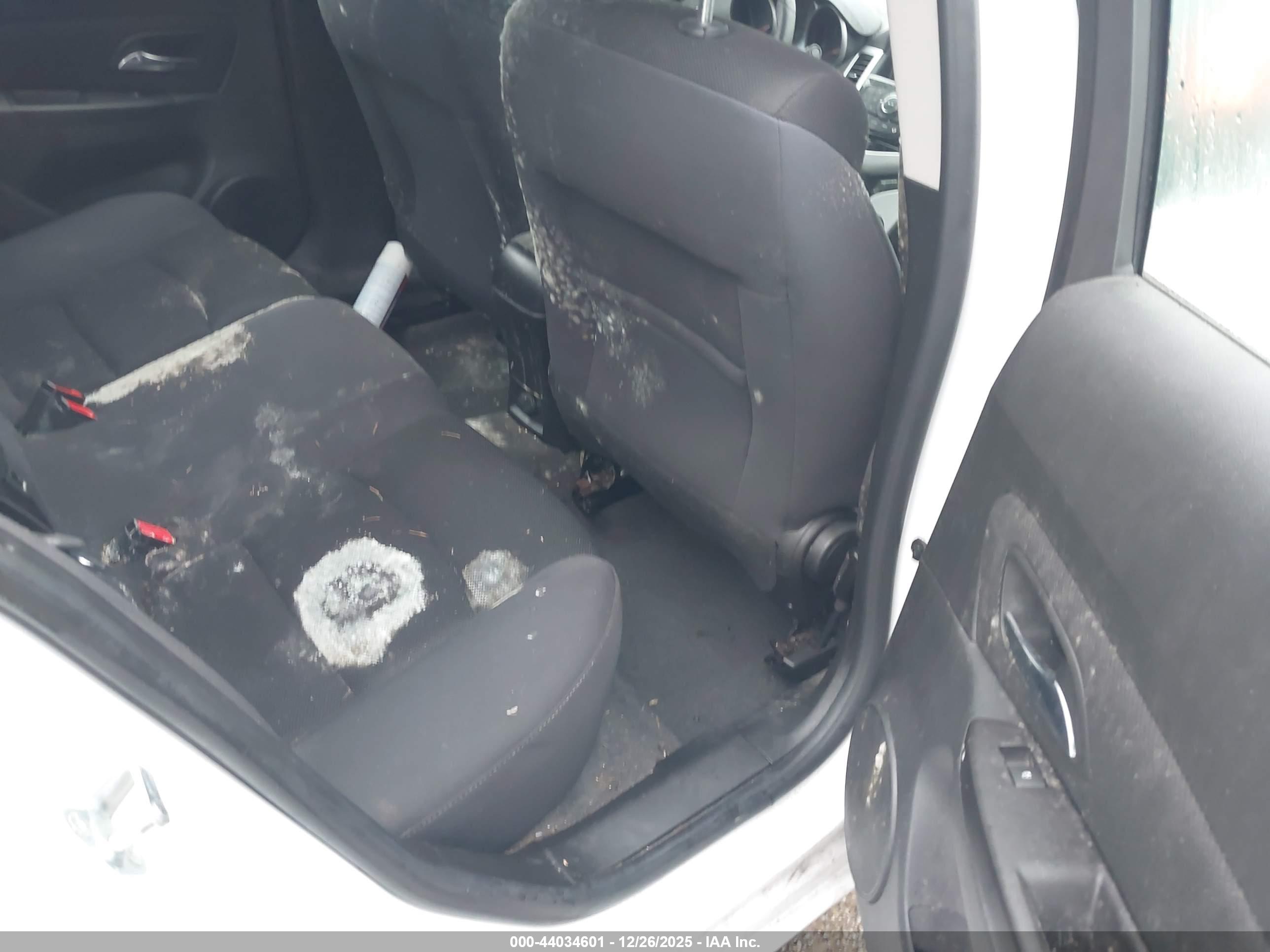 CHEVROLET CRUZE image 8